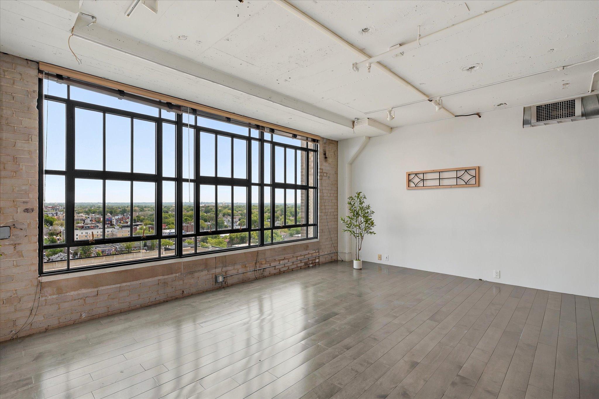 View of Residential at 2929 Chicago Avenue #1002, Minneapolis MN 55407, Minneapolis (19 of 60) - Mike Wilen | Minnesota Team Real Estate