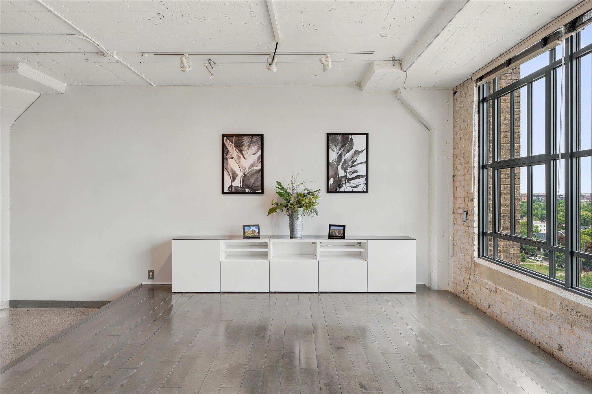 View of Residential at 2929 Chicago Avenue #1002, Minneapolis MN 55407, Minneapolis (6 of 60) - Mike Wilen | Minnesota Team Real Estate