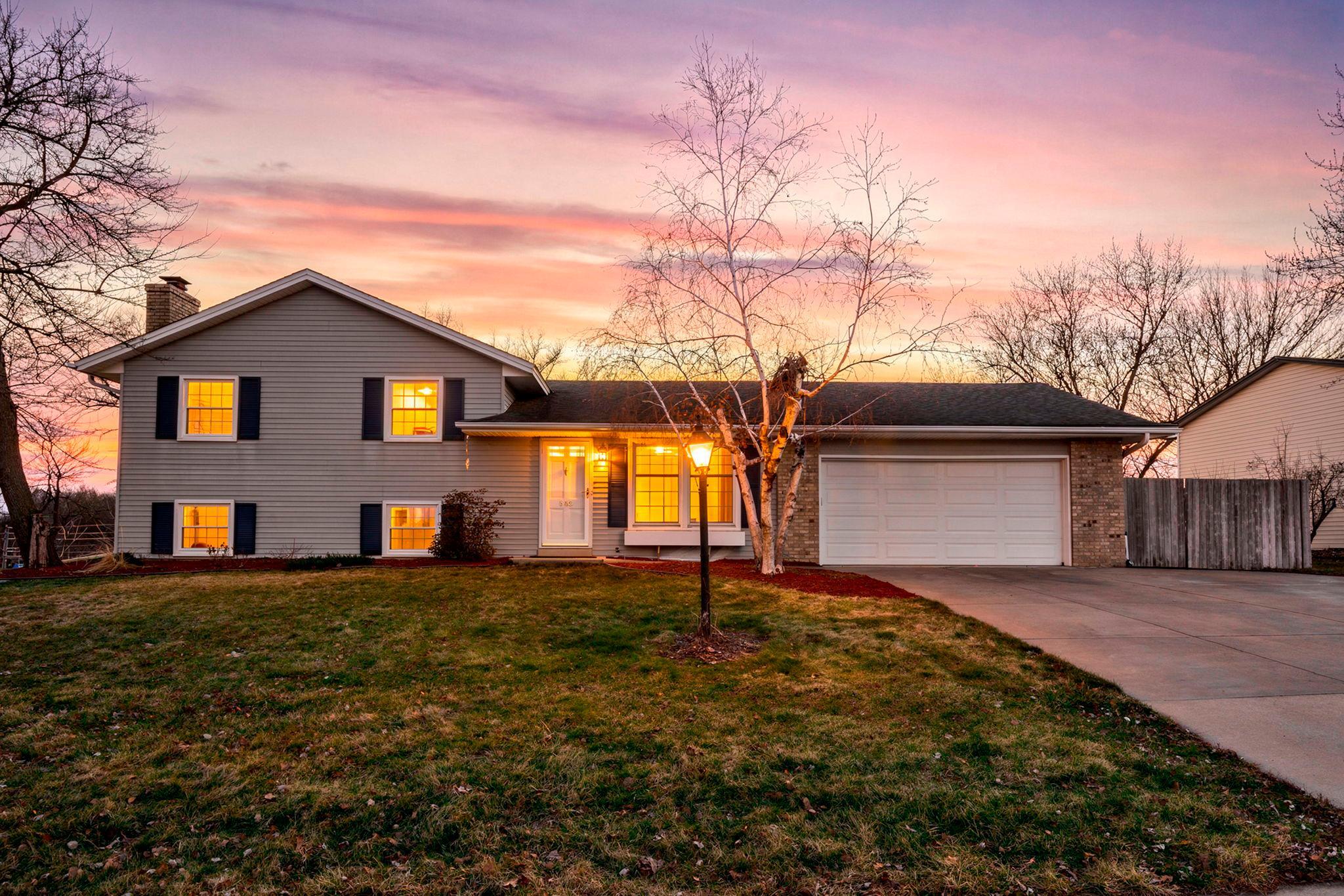 View of Residential at 942 Hopewell Lane, Apple Valley MN 55124, Apple Valley - Mike Wilen | Minnesota Team Real Estate