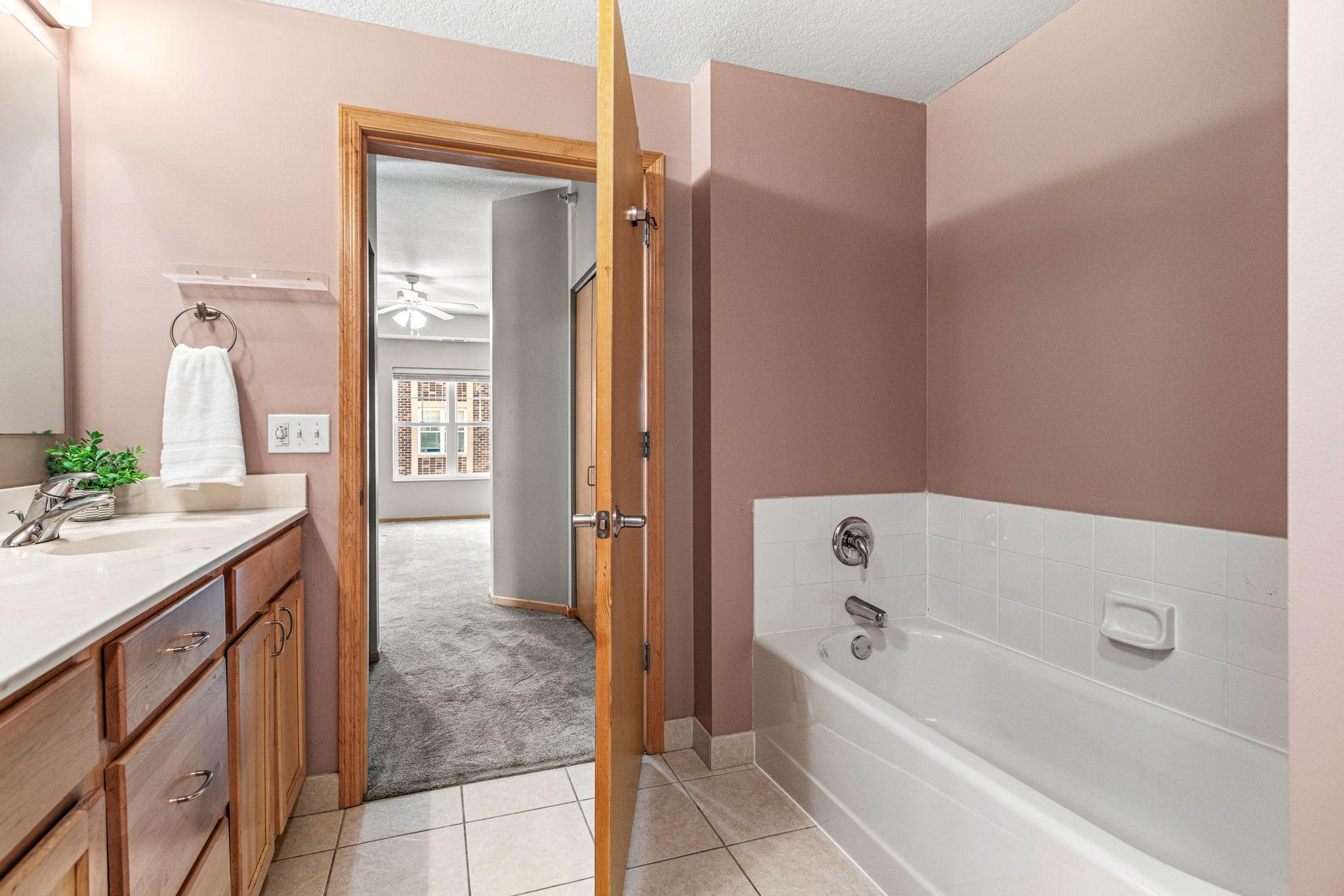 View of Residential at 2405 39th Avenue #205, Saint Anthony MN 55421, Saint Anthony (18 of 35) - Mike Wilen | Minnesota Team Real Estate