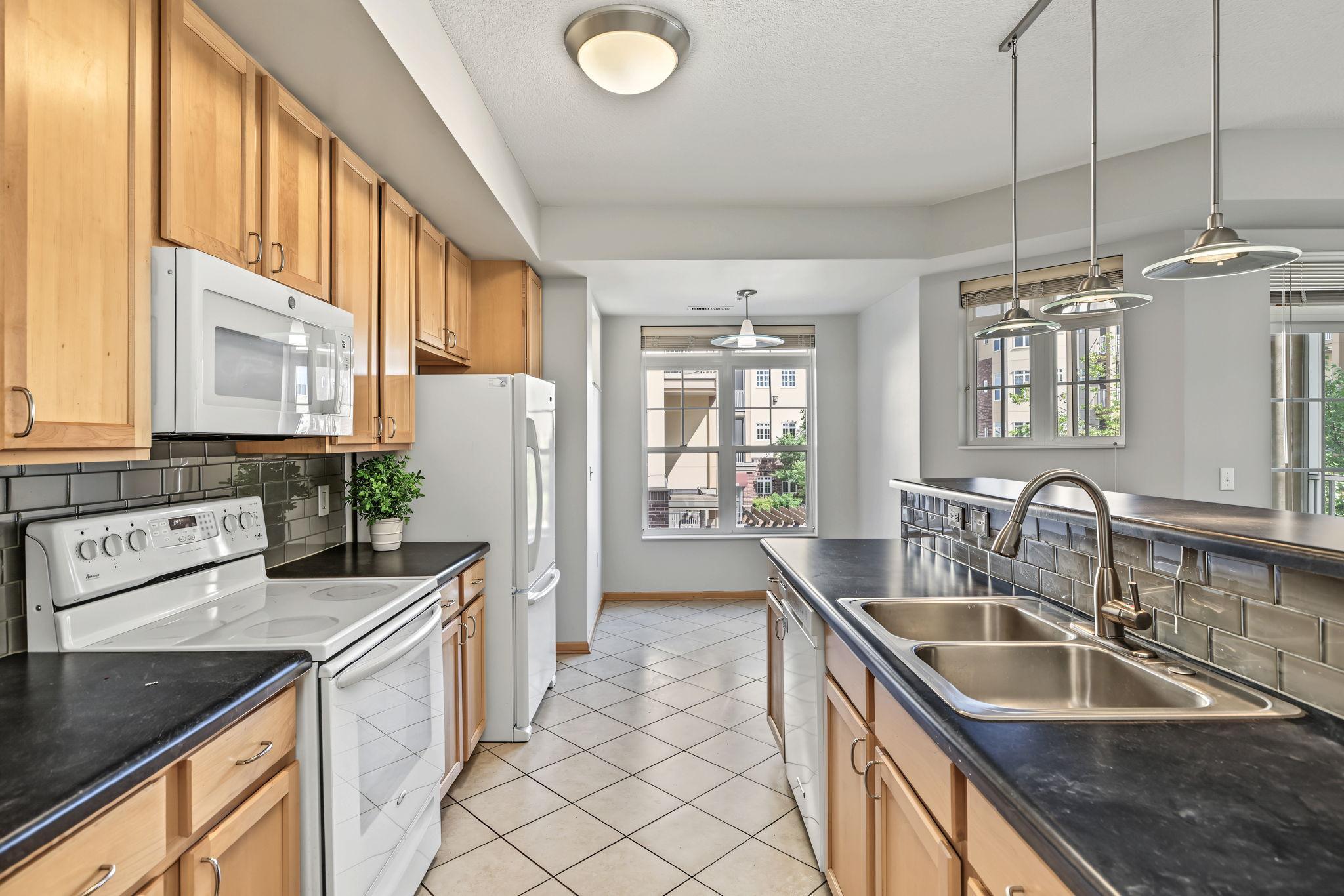 View of Residential at 2405 39th Avenue #205, Saint Anthony MN 55421, Saint Anthony (5 of 35) - Mike Wilen | Minnesota Team Real Estate