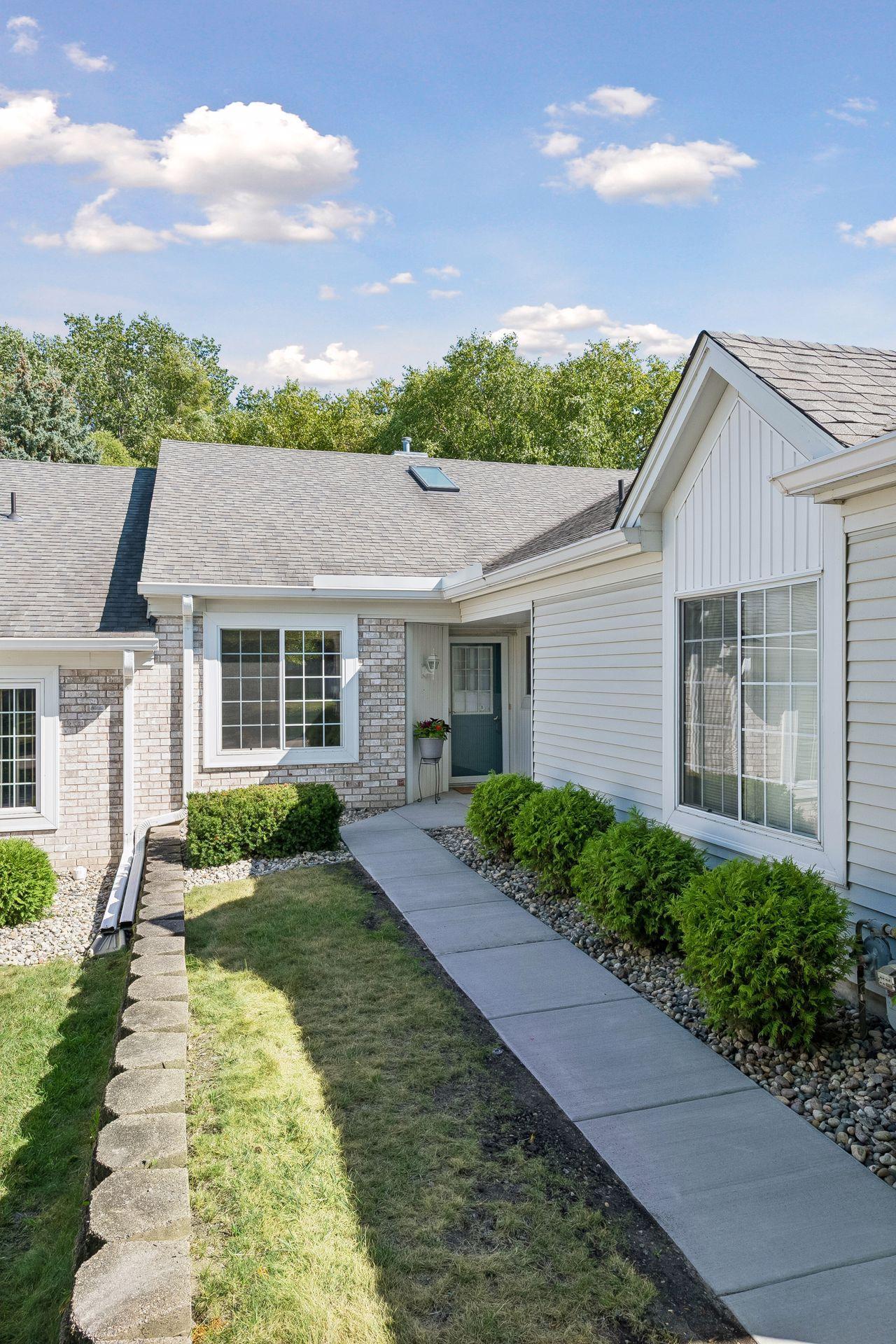 View of Residential at 10811 Lexington Drive, Eden Prairie MN 55344, Eden Prairie (2 of 32) - Mike Wilen | Minnesota Team Real Estate
