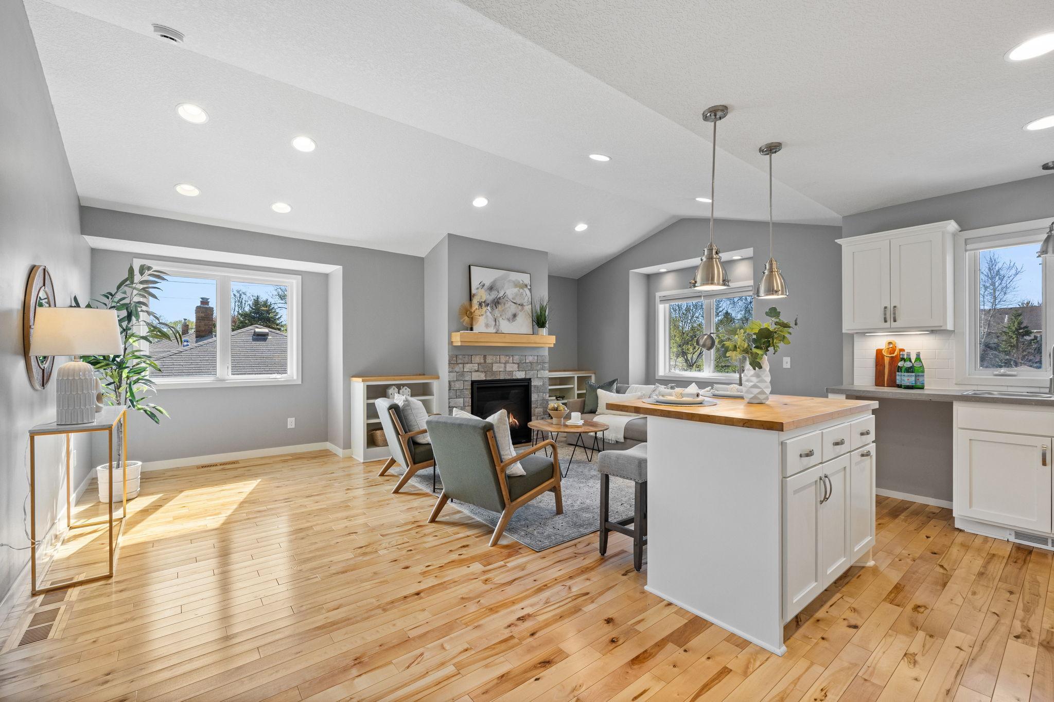 View of Residential at 319 Bellwood Avenue, Maplewood MN 55117, Maplewood (19 of 42) - Mike Wilen | Minnesota Team Real Estate