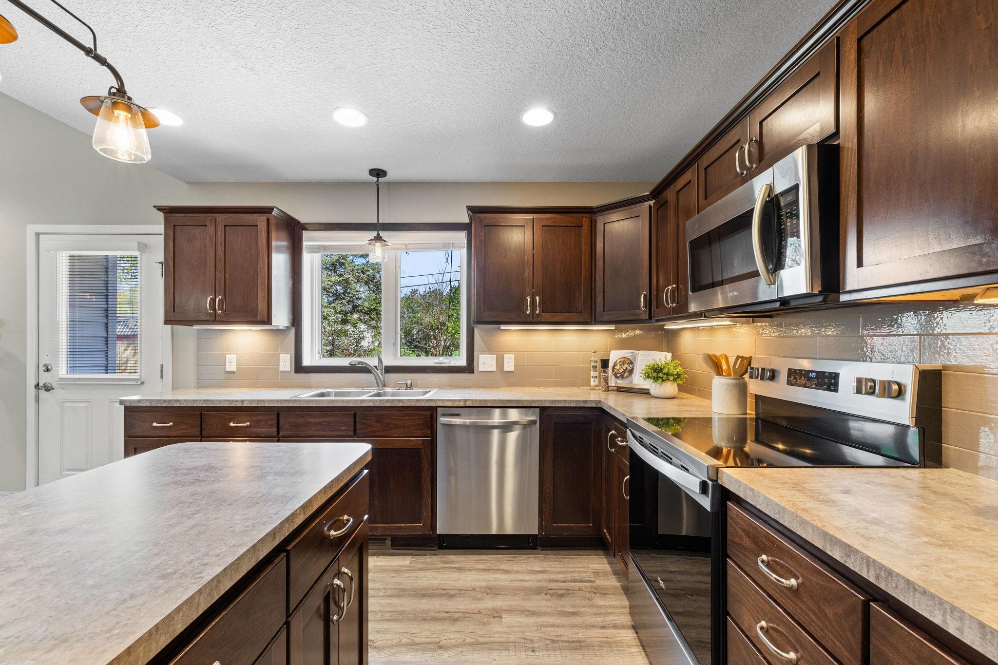 View of Residential at 319 Bellwood Avenue, Maplewood MN 55117, Maplewood (8 of 42) - Mike Wilen | Minnesota Team Real Estate