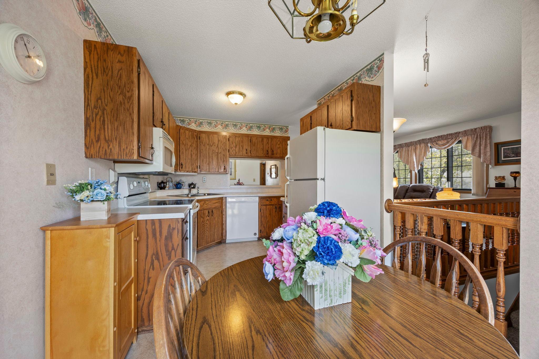 View of Residential at 1221 Bradford Street, Hutchinson MN 55350, Hutchinson (14 of 40) - Mike Wilen | Minnesota Team Real Estate