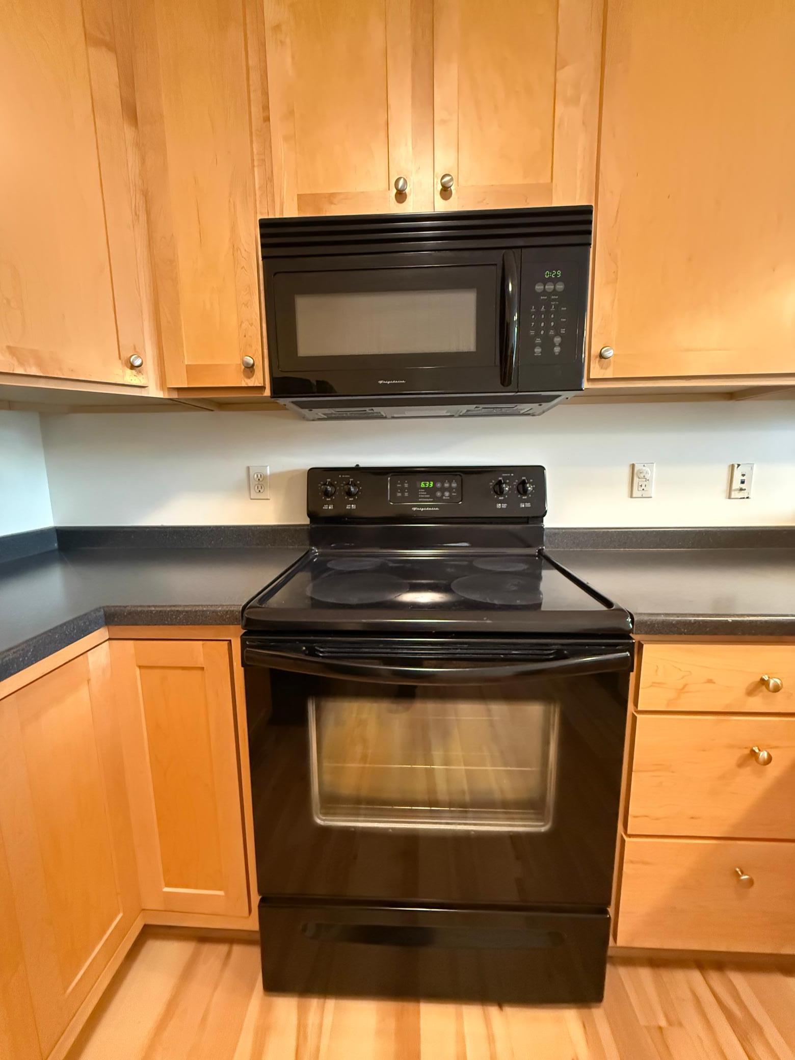 View of Residential at 2900 University Avenue #402, Minneapolis MN 55414, Minneapolis (8 of 30) - Mike Wilen | Minnesota Team Real Estate