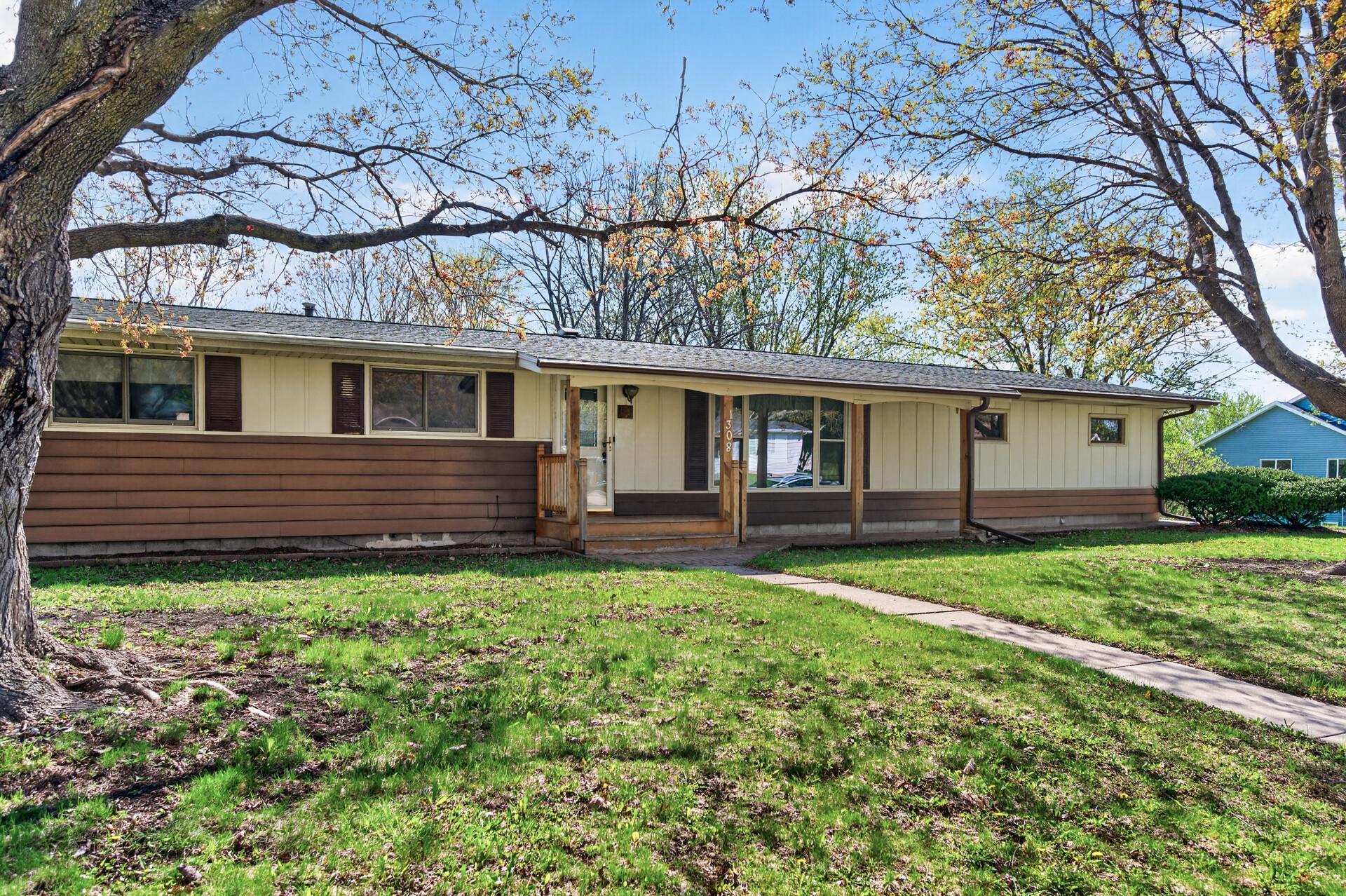 View of Residential at 1308 4th Avenue, Howard Lake MN 55349, Howard Lake - Mike Wilen | Minnesota Team Real Estate