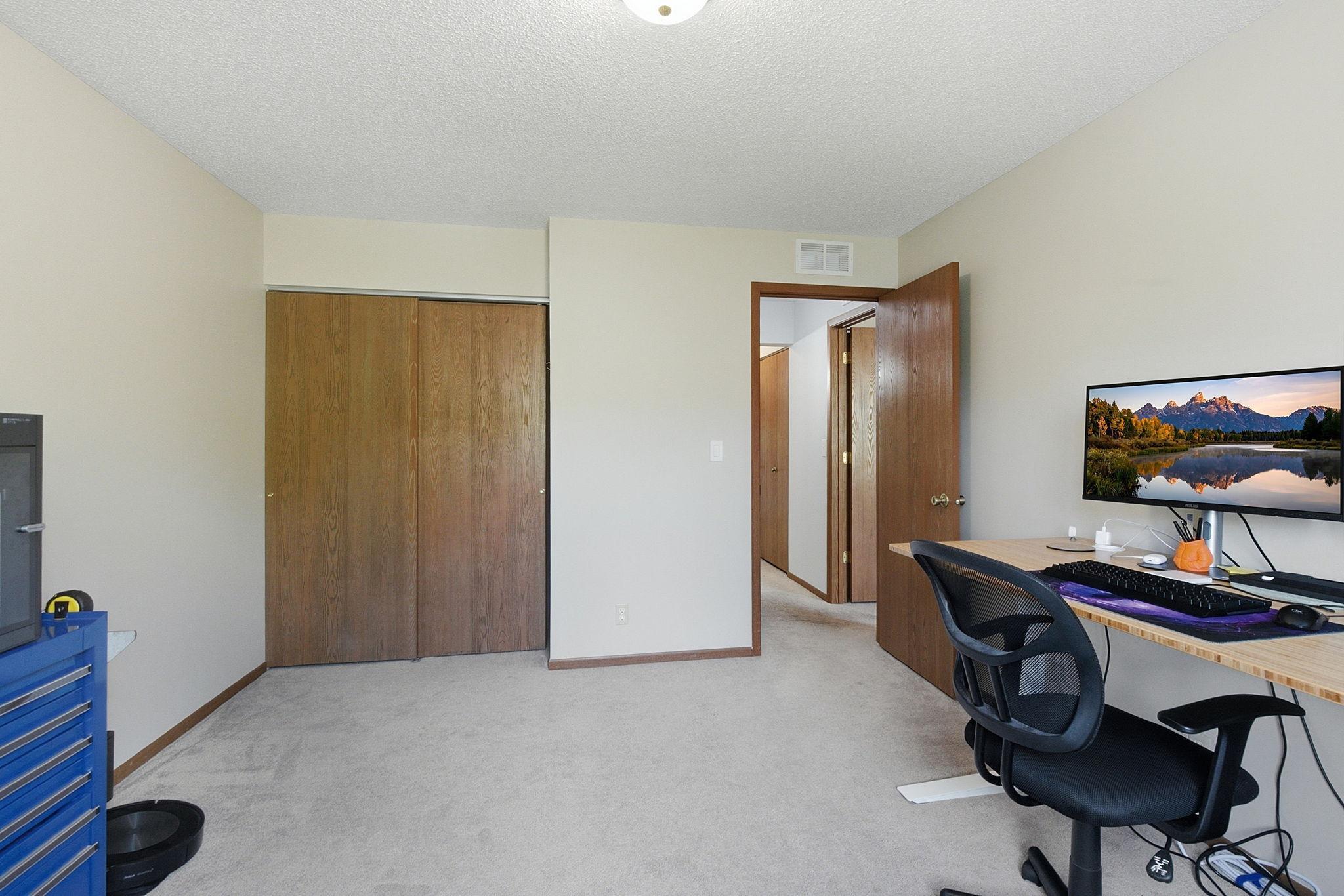 View of Residential at 5664 Sanibel Drive #C, Minnetonka MN 55343, Minnetonka (28 of 30) - Mike Wilen | Minnesota Team Real Estate