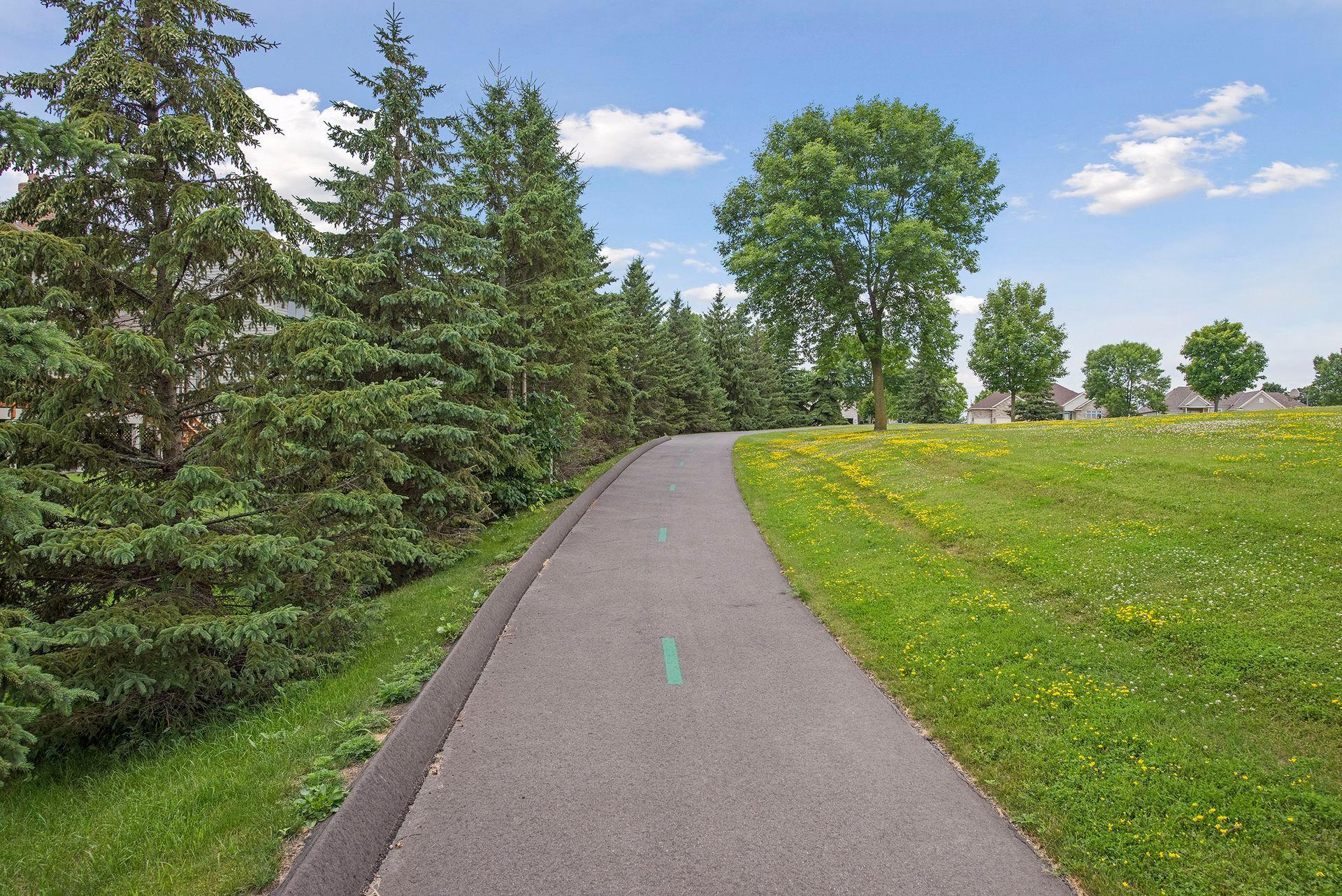 View of Residential at 7932 Orchid Lane, Maple Grove MN 55311, Maple Grove (39 of 43) - Mike Wilen | Minnesota Team Real Estate