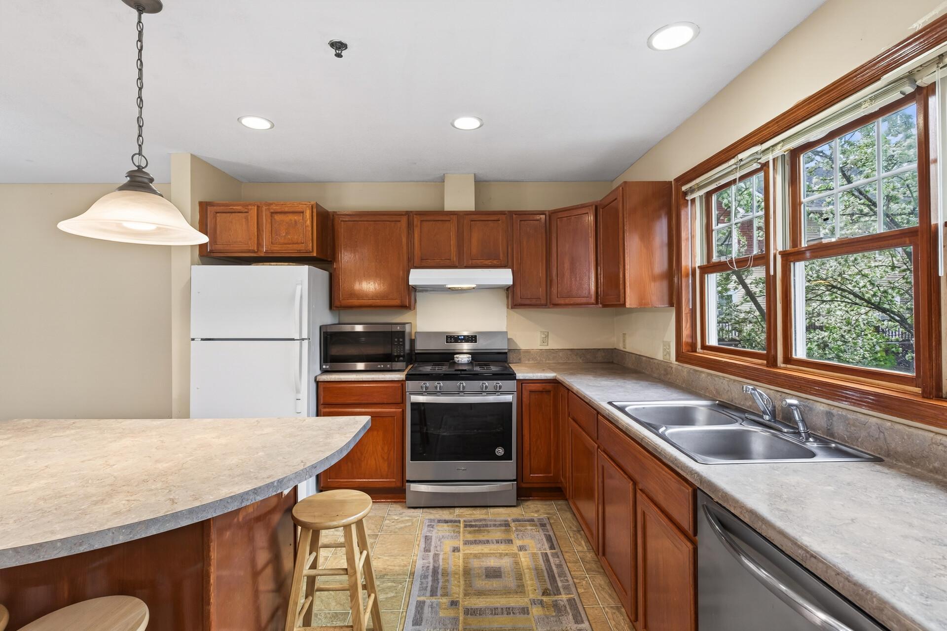 View of Residential at 2407 16th Avenue, Minneapolis MN 55404, Minneapolis (12 of 31) - Mike Wilen | Minnesota Team Real Estate