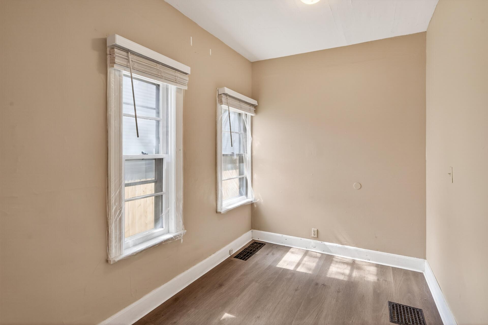 View of Residential Income at 318 7th Avenue, Minneapolis MN 55413, Minneapolis (20 of 21) - Mike Wilen | Minnesota Team Real Estate