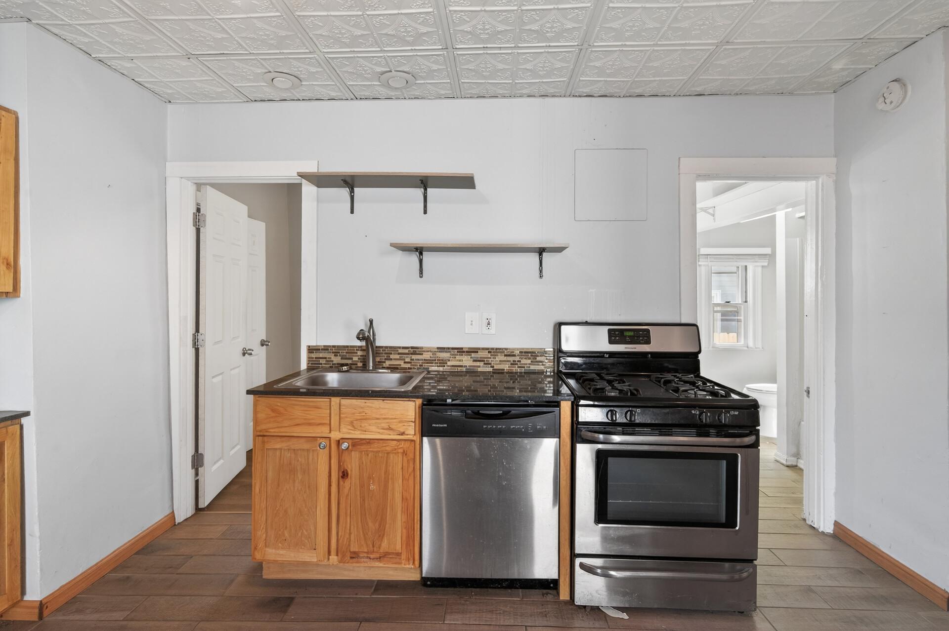 View of Residential Income at 318 7th Avenue, Minneapolis MN 55413, Minneapolis (17 of 21) - Mike Wilen | Minnesota Team Real Estate