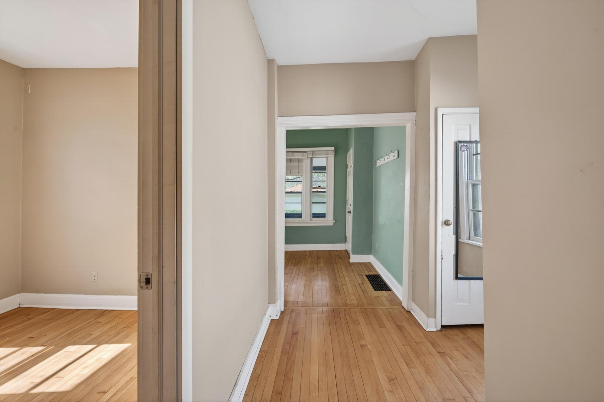 View of Residential Income at 318 7th Avenue, Minneapolis MN 55413, Minneapolis (12 of 21) - Mike Wilen | Minnesota Team Real Estate