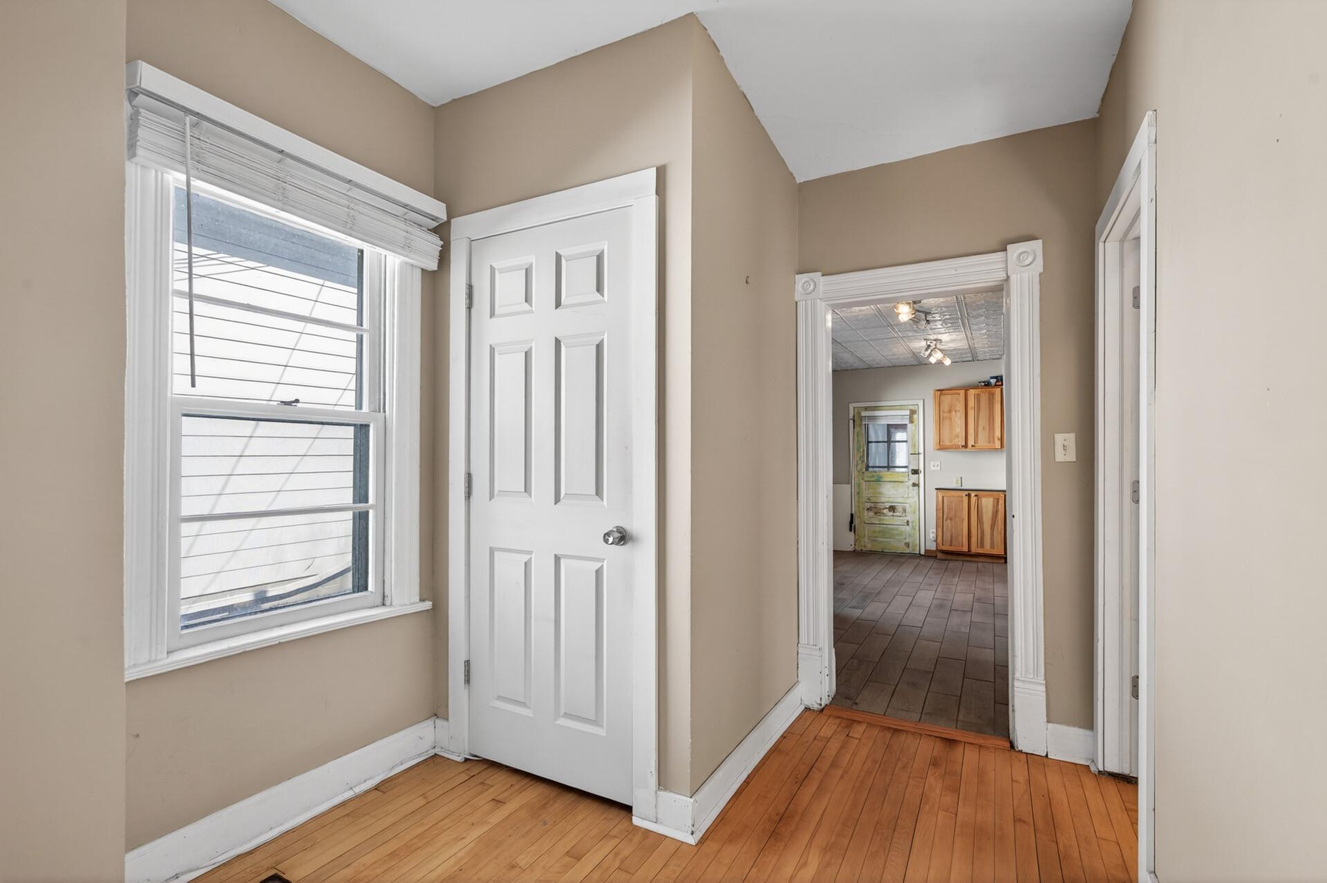 View of Residential Income at 318 7th Avenue, Minneapolis MN 55413, Minneapolis (11 of 21) - Mike Wilen | Minnesota Team Real Estate