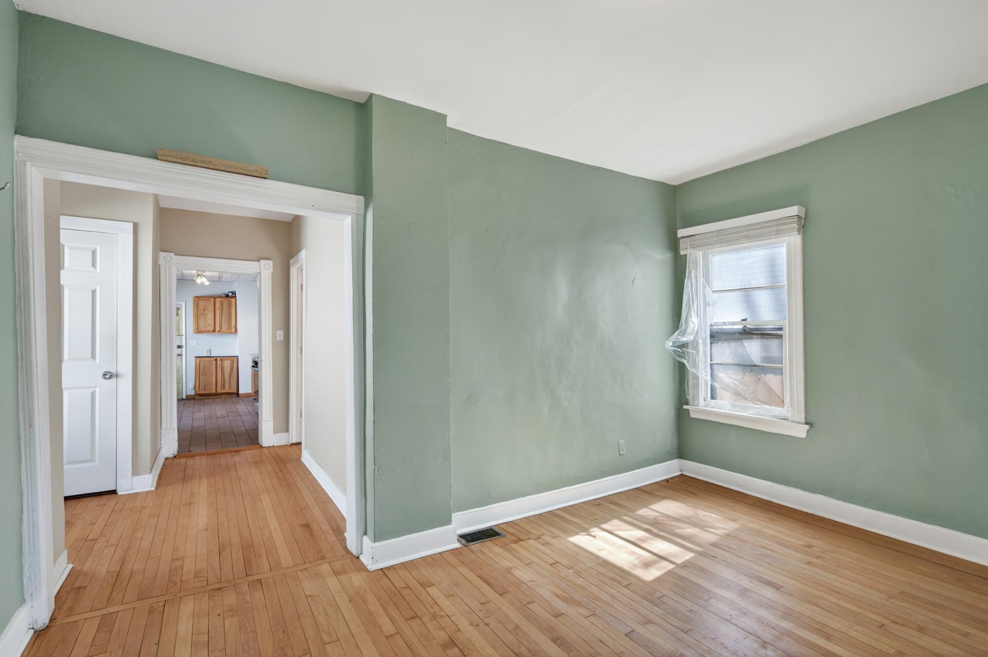 View of Residential Income at 318 7th Avenue, Minneapolis MN 55413, Minneapolis (10 of 21) - Mike Wilen | Minnesota Team Real Estate