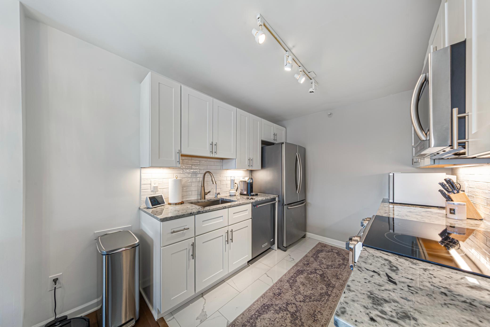 View of Residential at 1225 Lasalle Avenue #2101, Minneapolis MN 55403, Minneapolis (7 of 58) - Mike Wilen | Minnesota Team Real Estate