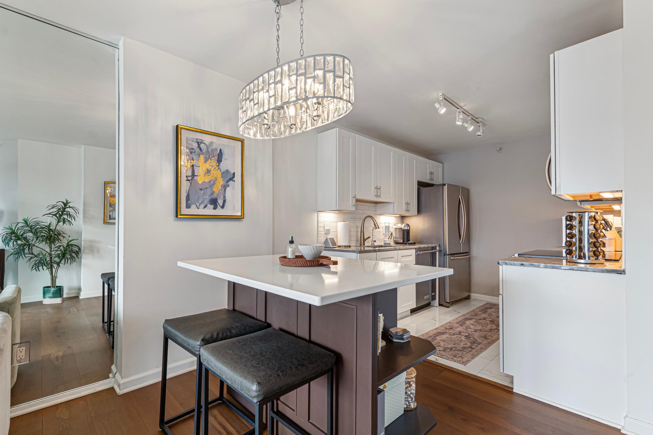 View of Residential at 1225 Lasalle Avenue #2101, Minneapolis MN 55403, Minneapolis (14 of 58) - Mike Wilen | Minnesota Team Real Estate