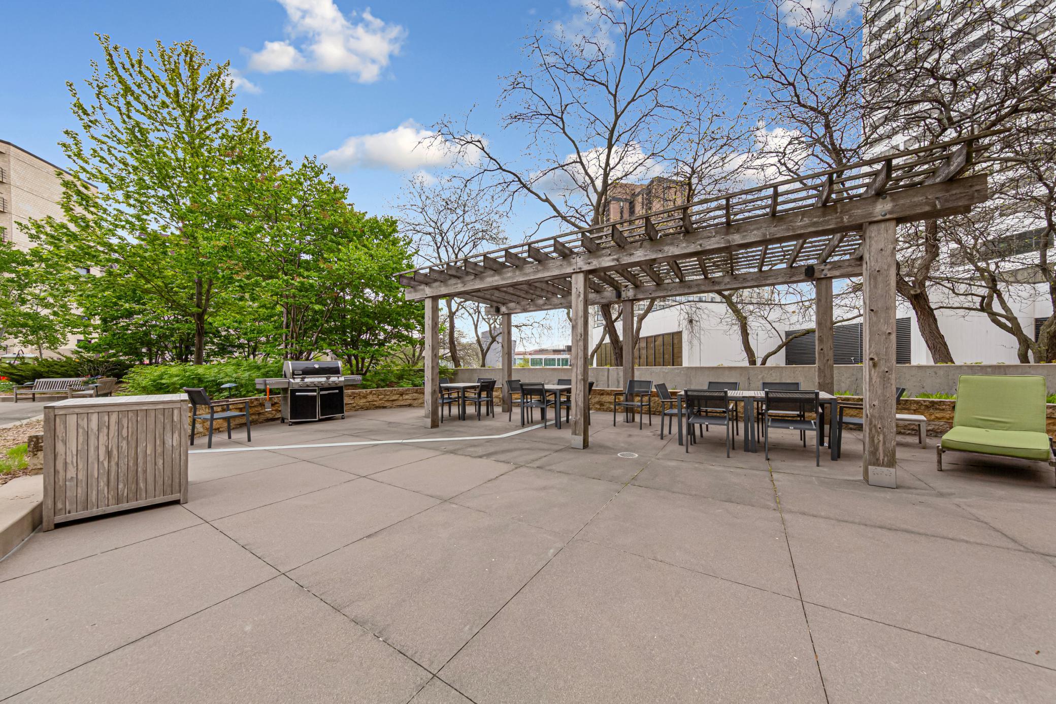 View of Residential at 1225 Lasalle Avenue #2101, Minneapolis MN 55403, Minneapolis (39 of 58) - Mike Wilen | Minnesota Team Real Estate