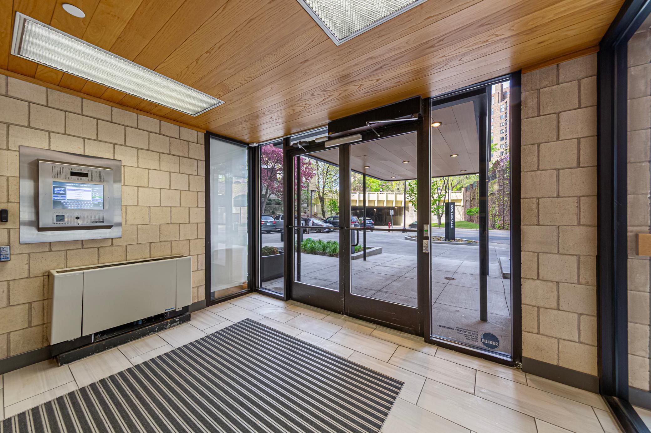 View of Residential at 1225 Lasalle Avenue #2101, Minneapolis MN 55403, Minneapolis (34 of 58) - Mike Wilen | Minnesota Team Real Estate