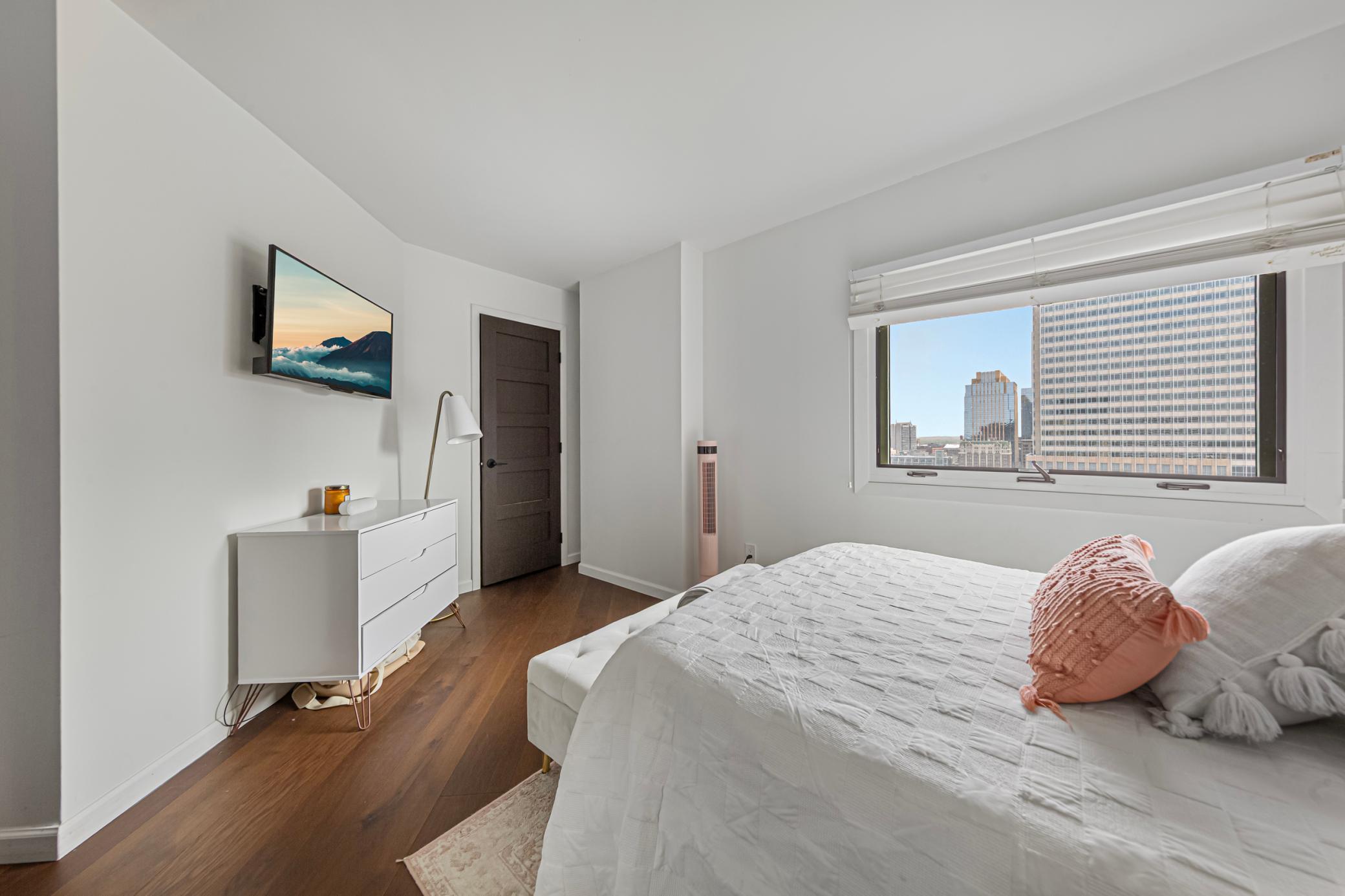 View of Residential at 1225 Lasalle Avenue #2101, Minneapolis MN 55403, Minneapolis (20 of 58) - Mike Wilen | Minnesota Team Real Estate