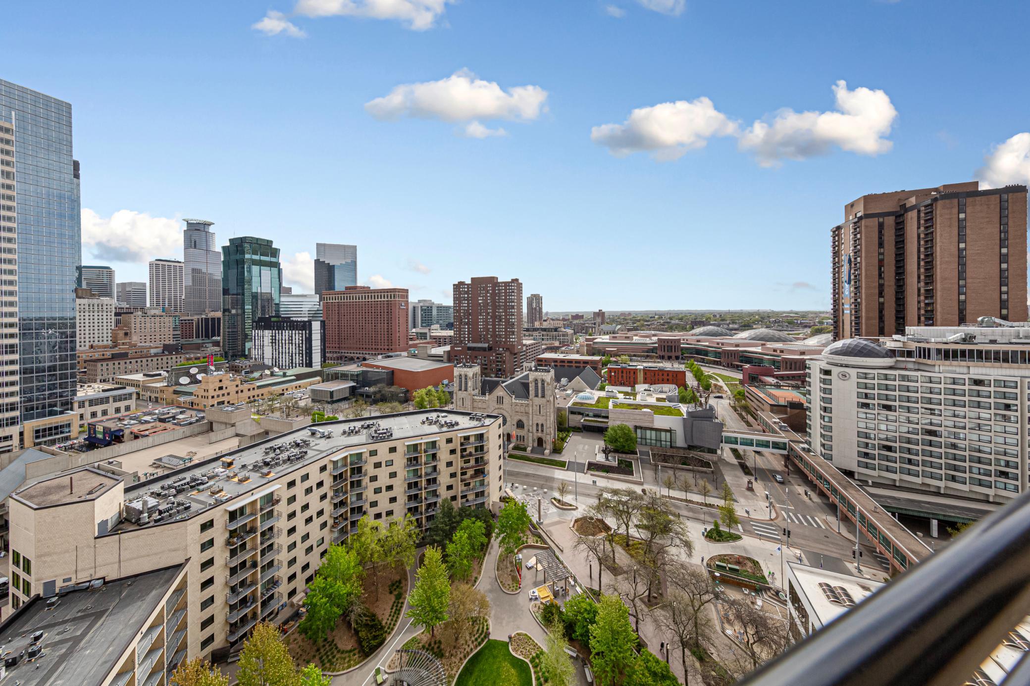 View of Residential at 1225 Lasalle Avenue #2101, Minneapolis MN 55403, Minneapolis (28 of 58) - Mike Wilen | Minnesota Team Real Estate