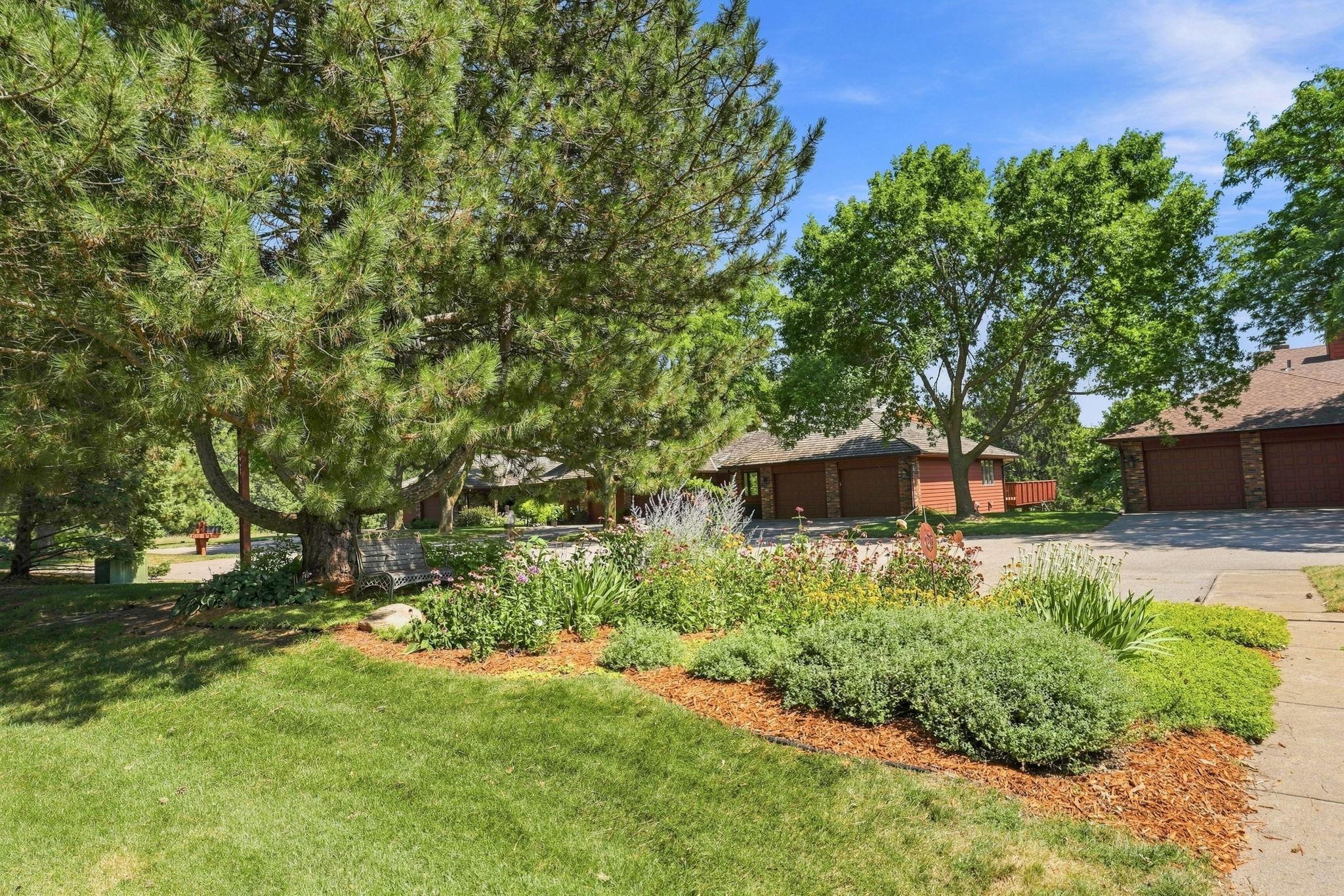 View of Residential at 15 Anemone Circle, North Oaks MN 55127, North Oaks (49 of 58) - Mike Wilen | Minnesota Team Real Estate