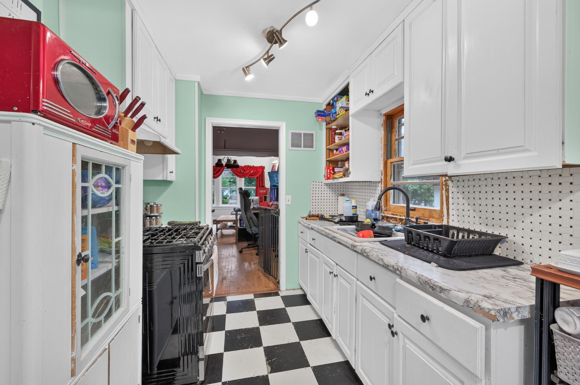 View of Residential at 3455 Girard Avenue, Minneapolis MN 55412, Minneapolis (8 of 22) - Mike Wilen | Minnesota Team Real Estate