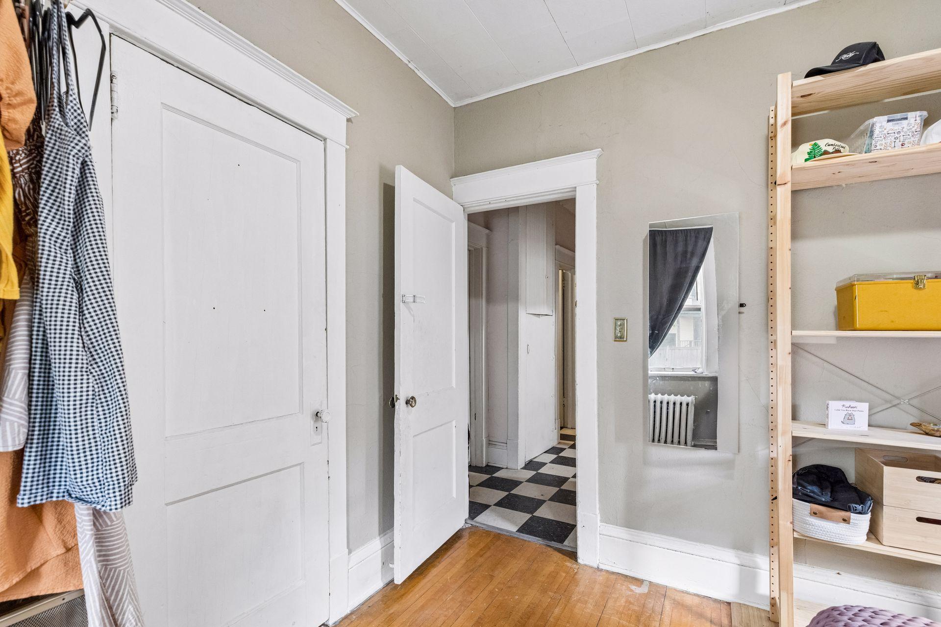 View of Residential Income at 724 Hague Avenue, Saint Paul MN 55104, Saint Paul (33 of 51) - Mike Wilen | Minnesota Team Real Estate