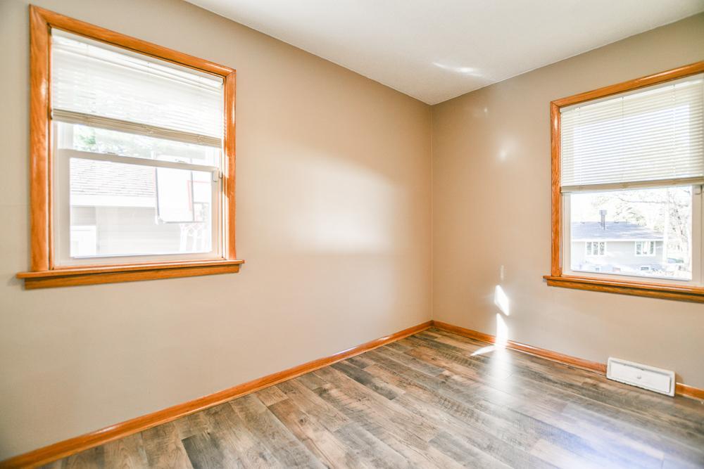 View of Residential at 1306 Hillcrest Drive, Fridley MN 55432, Fridley (11 of 32) - Mike Wilen | Minnesota Team Real Estate