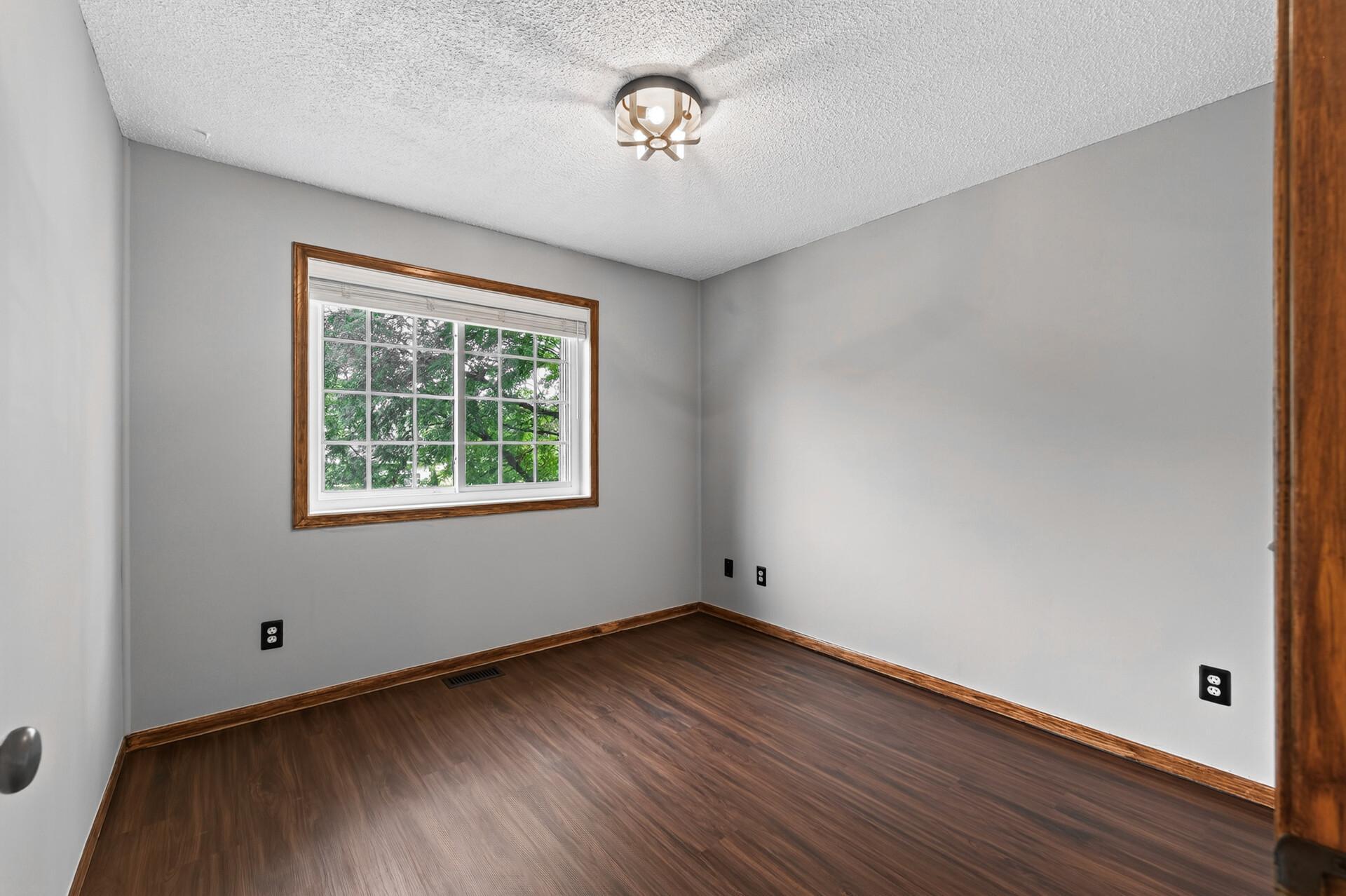 View of Residential at 13821 Edgewood Avenue, Savage MN 55378, Savage (16 of 34) - Mike Wilen | Minnesota Team Real Estate