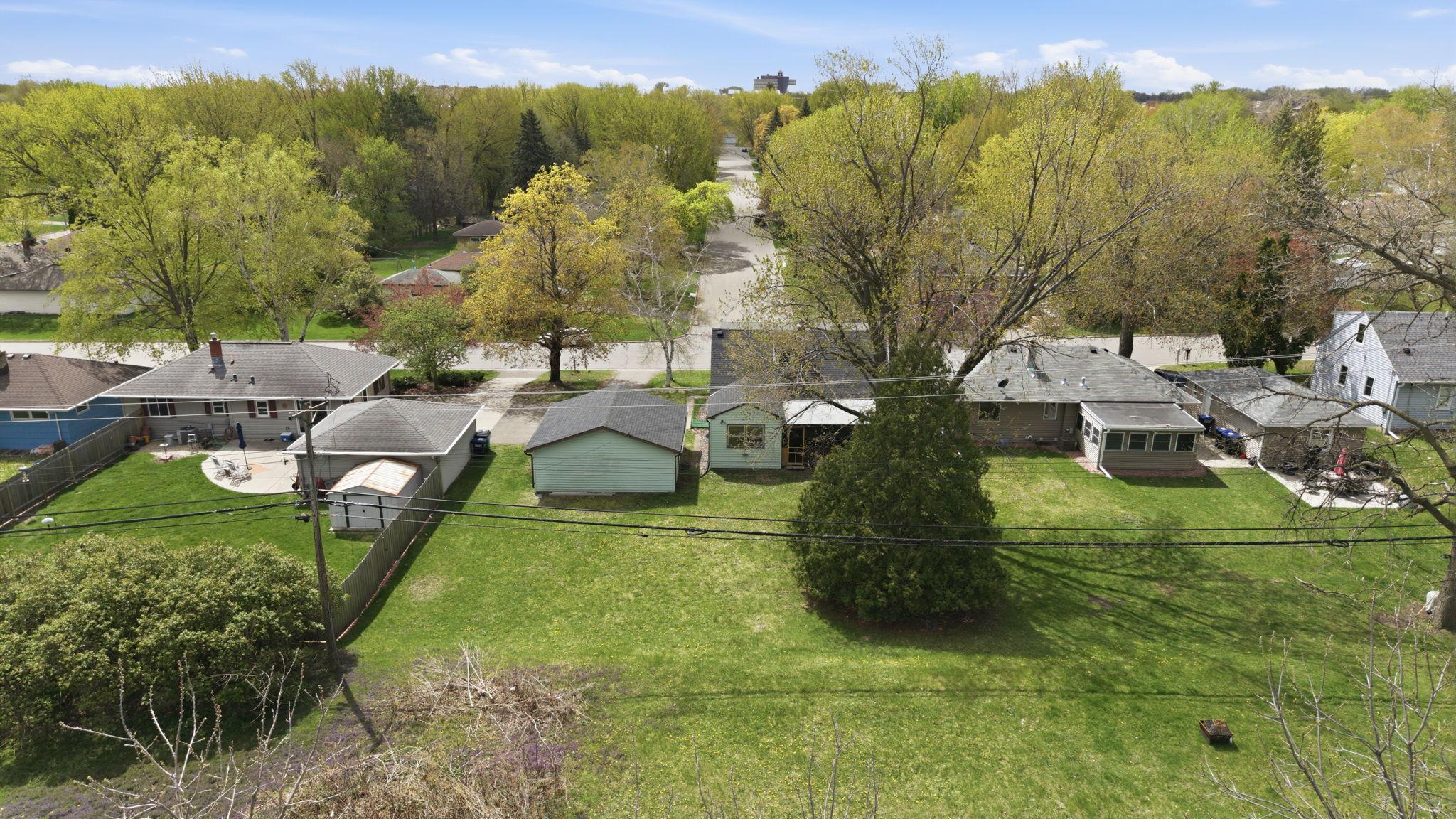View of Residential at 1697 Rose Place, Roseville MN 55113, Roseville (25 of 31) - Mike Wilen | Minnesota Team Real Estate