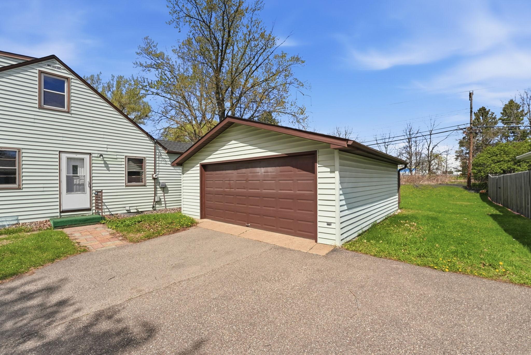 View of Residential at 1697 Rose Place, Roseville MN 55113, Roseville (21 of 31) - Mike Wilen | Minnesota Team Real Estate