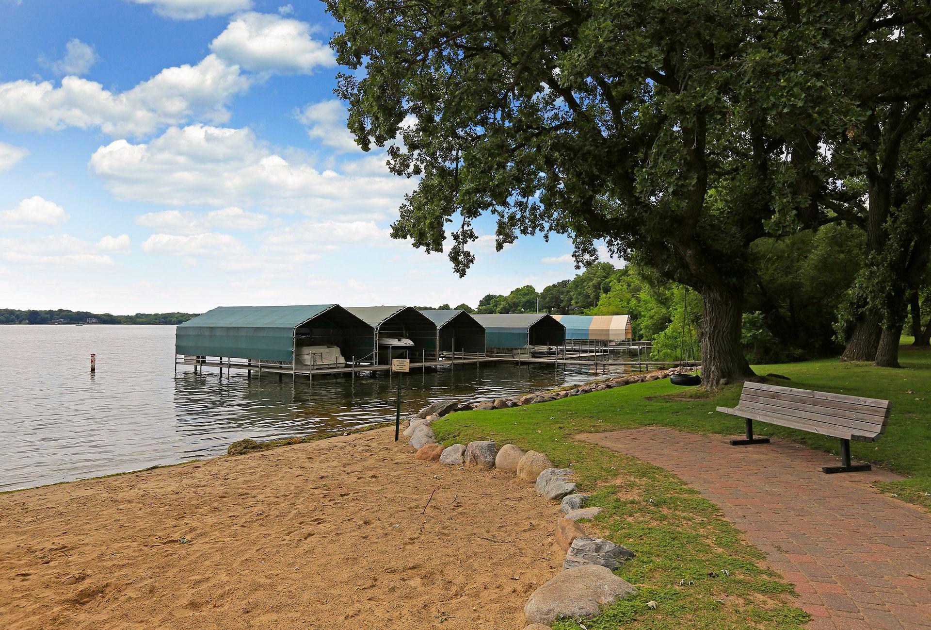 View of Land at 2308 Huntington Point Road, Wayzata MN 55391, Wayzata (9 of 12) - Mike Wilen | Minnesota Team Real Estate