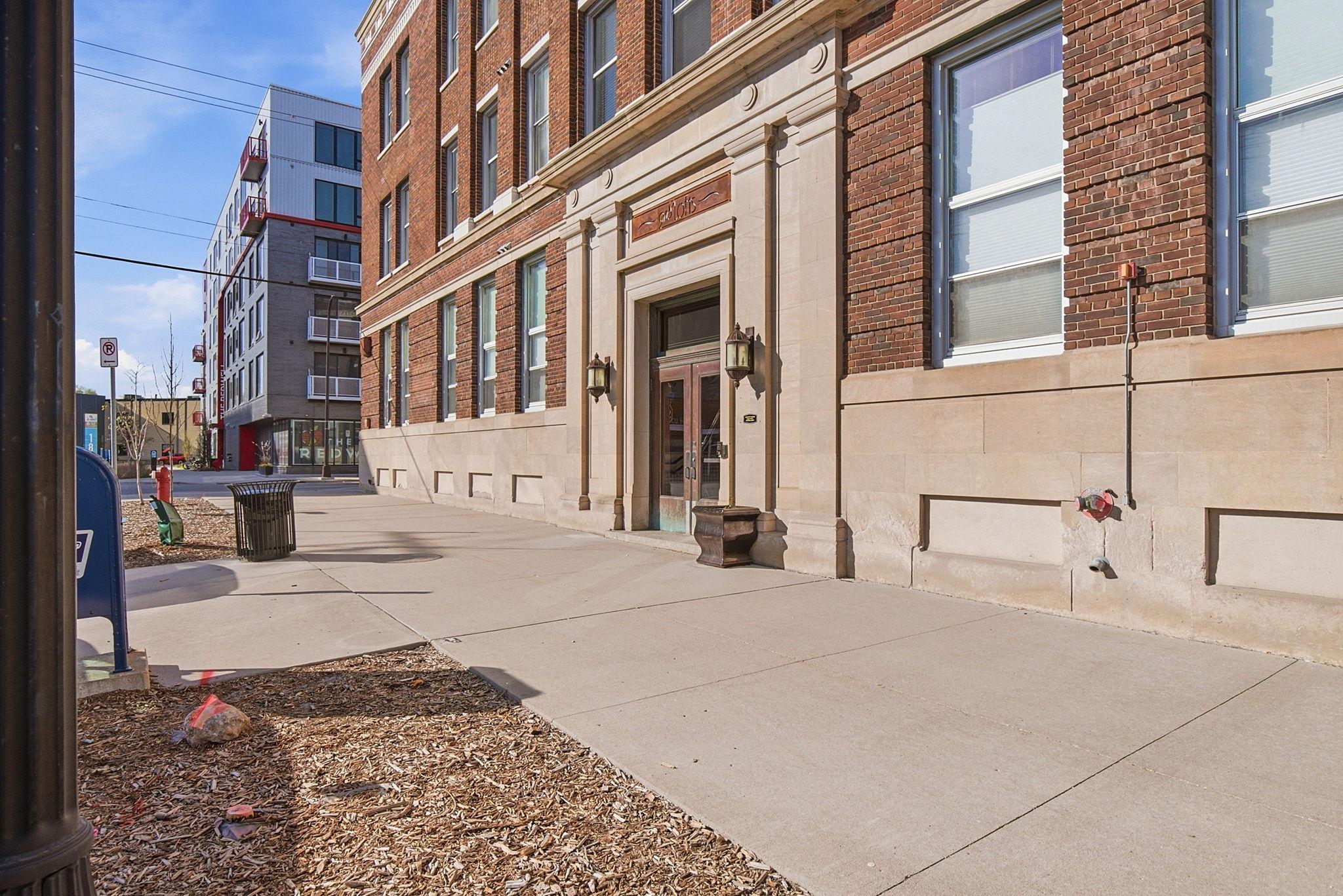 View of Residential at 918 3rd Street #306, Minneapolis MN 55401, Minneapolis (36 of 38) - Mike Wilen | Minnesota Team Real Estate
