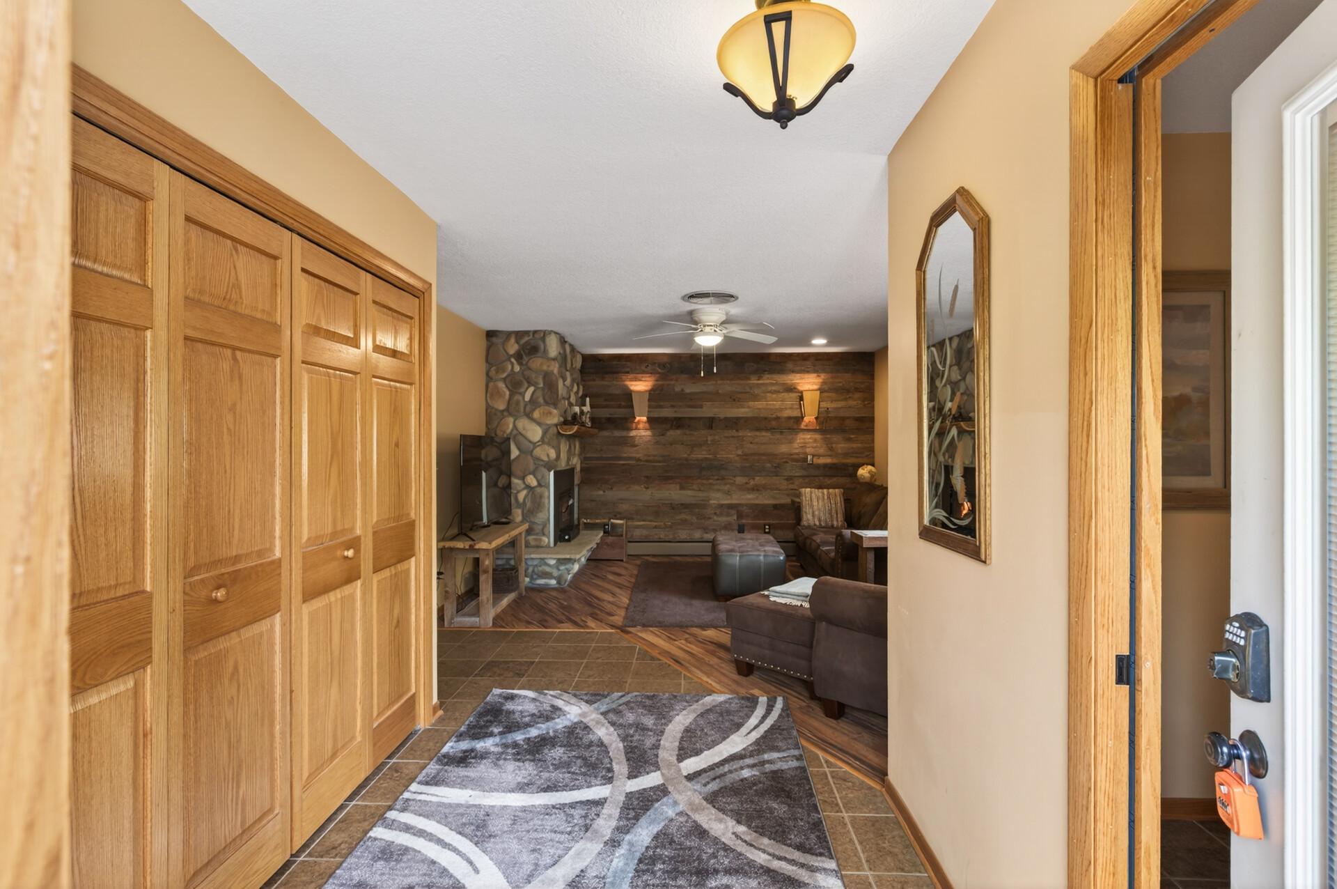View of Residential at 9551 Riverview Road, Eden Prairie MN 55347, Eden Prairie (13 of 32) - Mike Wilen | Minnesota Team Real Estate