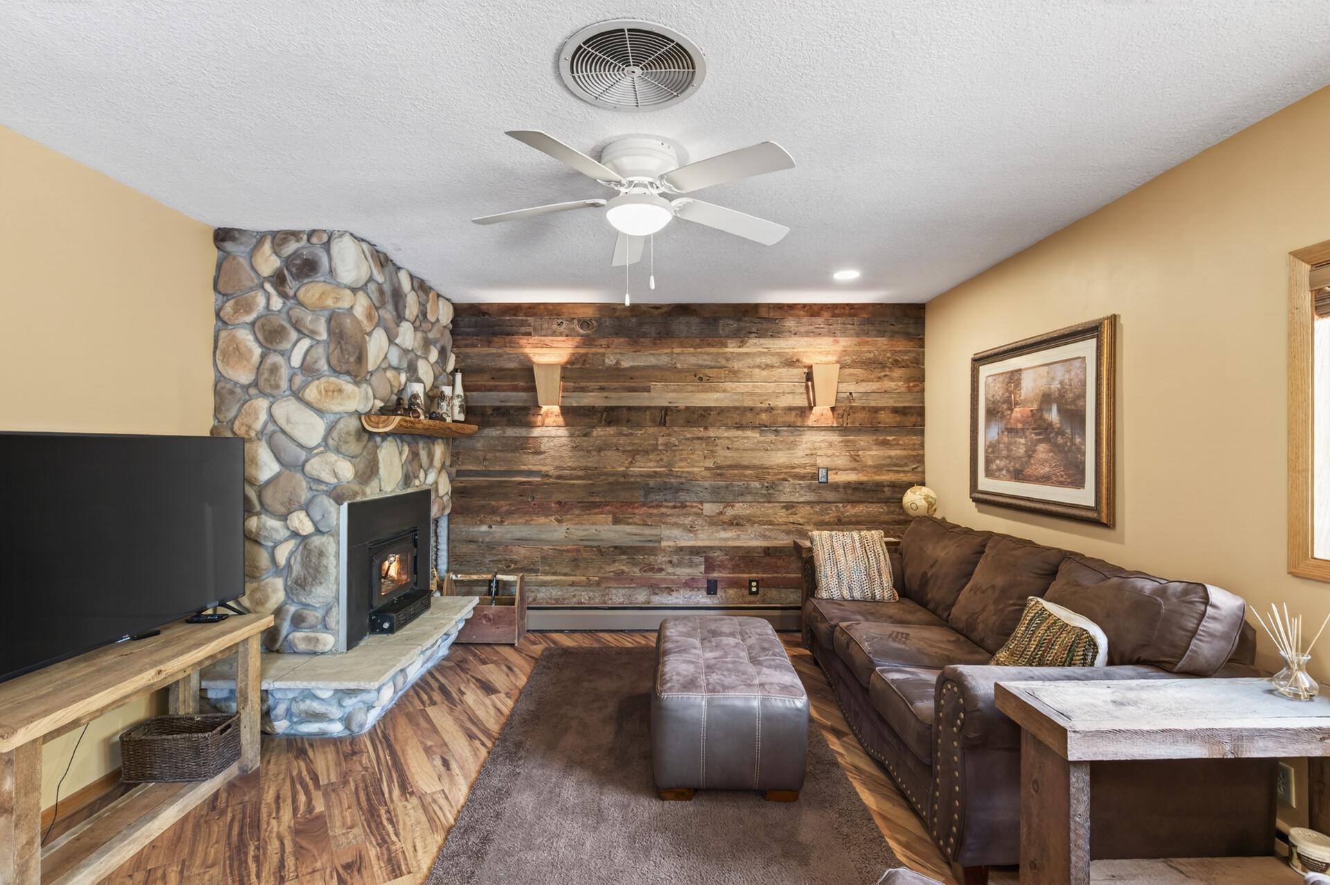 View of Residential at 9551 Riverview Road, Eden Prairie MN 55347, Eden Prairie (14 of 32) - Mike Wilen | Minnesota Team Real Estate
