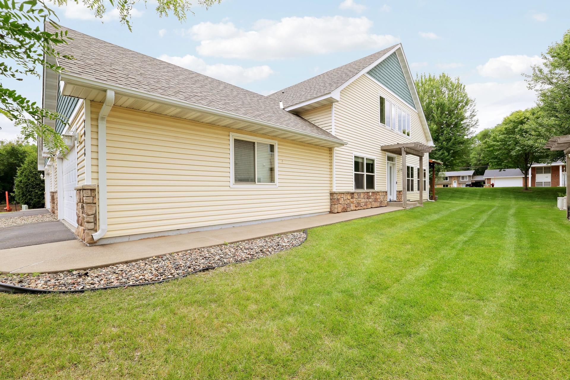 View of Residential at 7018 15th Street, Oakdale MN 55128, Oakdale (55 of 65) - Mike Wilen | Minnesota Team Real Estate