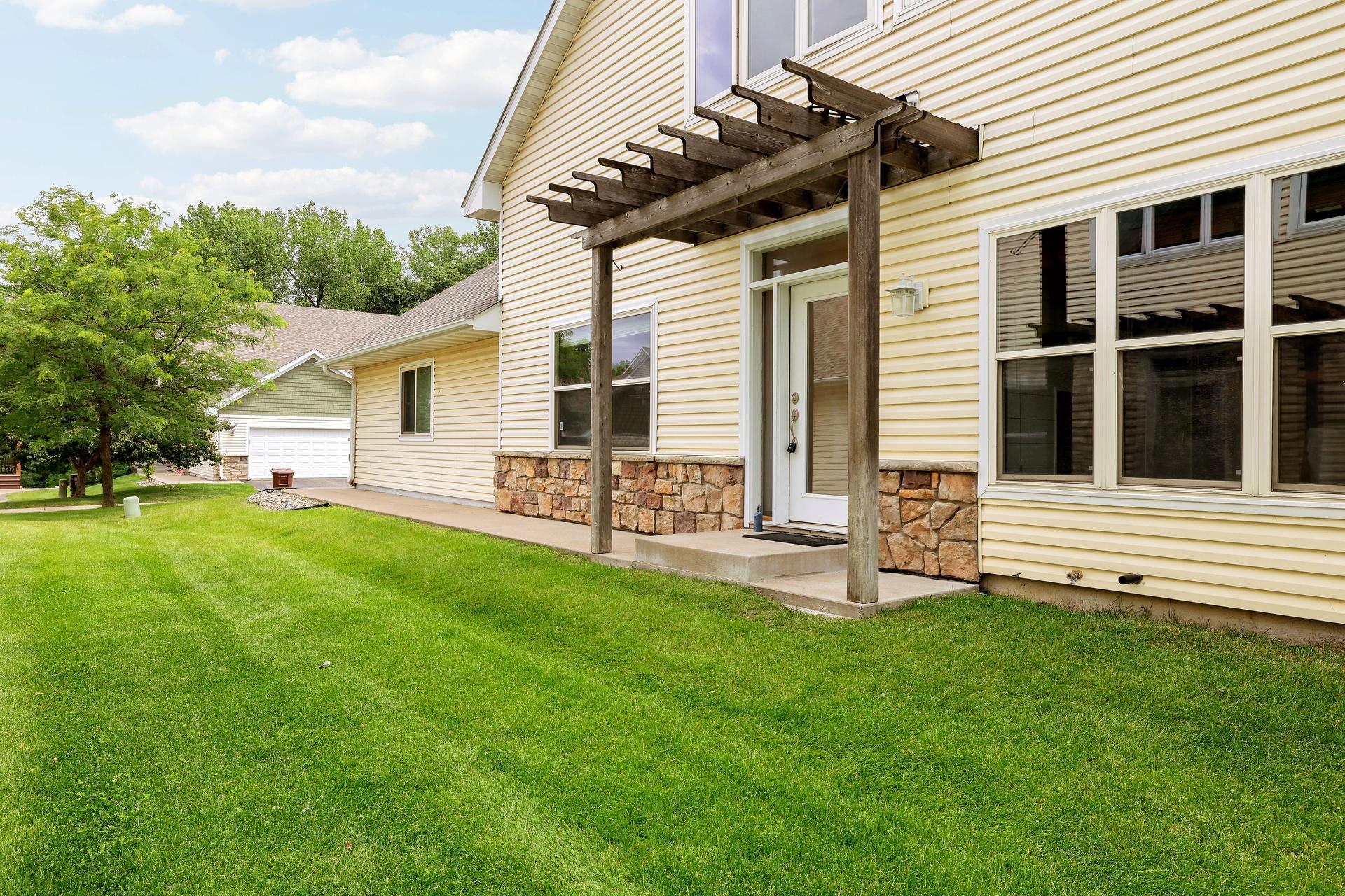 View of Residential at 7018 15th Street, Oakdale MN 55128, Oakdale (60 of 65) - Mike Wilen | Minnesota Team Real Estate