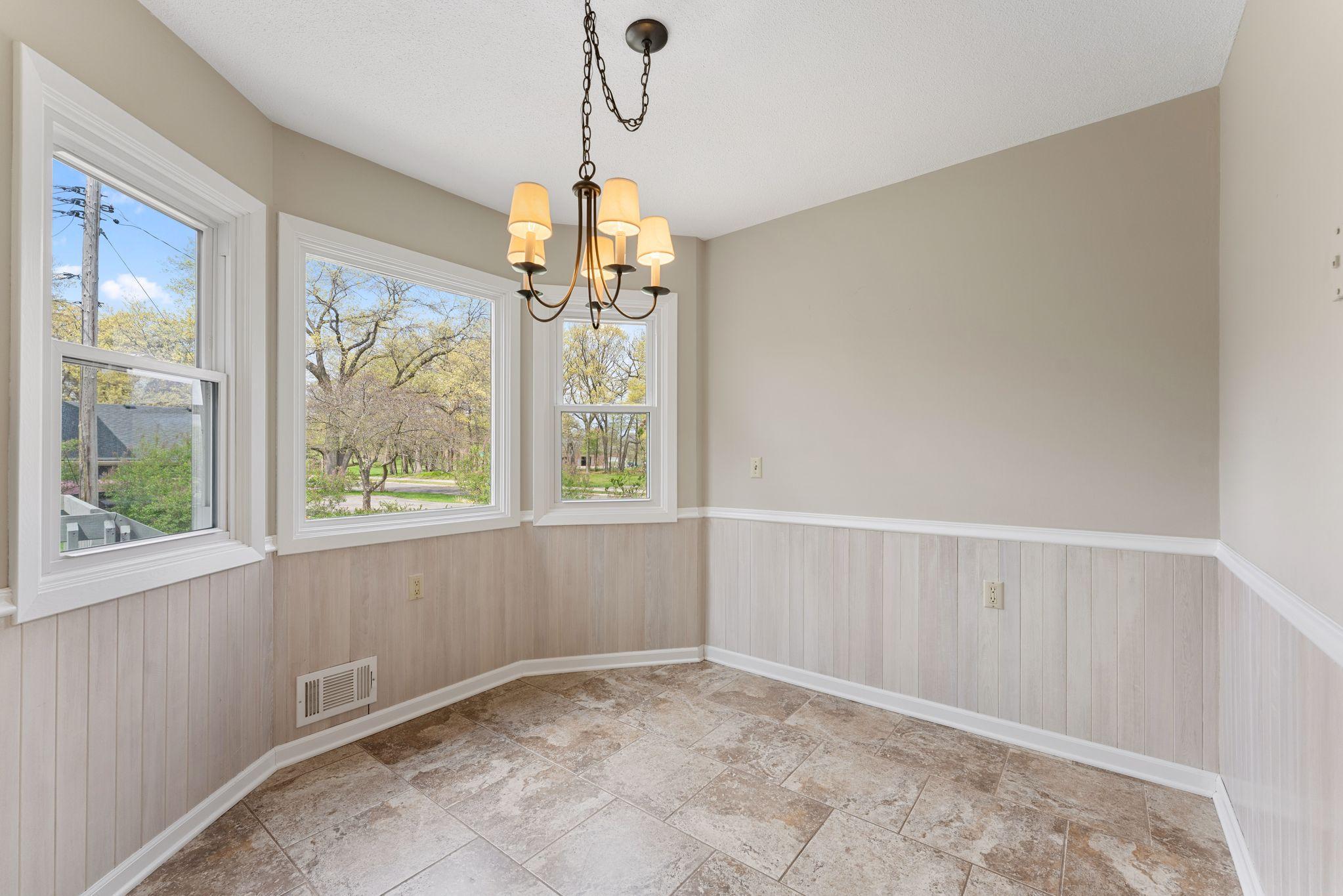 View of Residential at 10 Western Terrace, Golden Valley MN 55426, Golden Valley (22 of 47) - Mike Wilen | Minnesota Team Real Estate