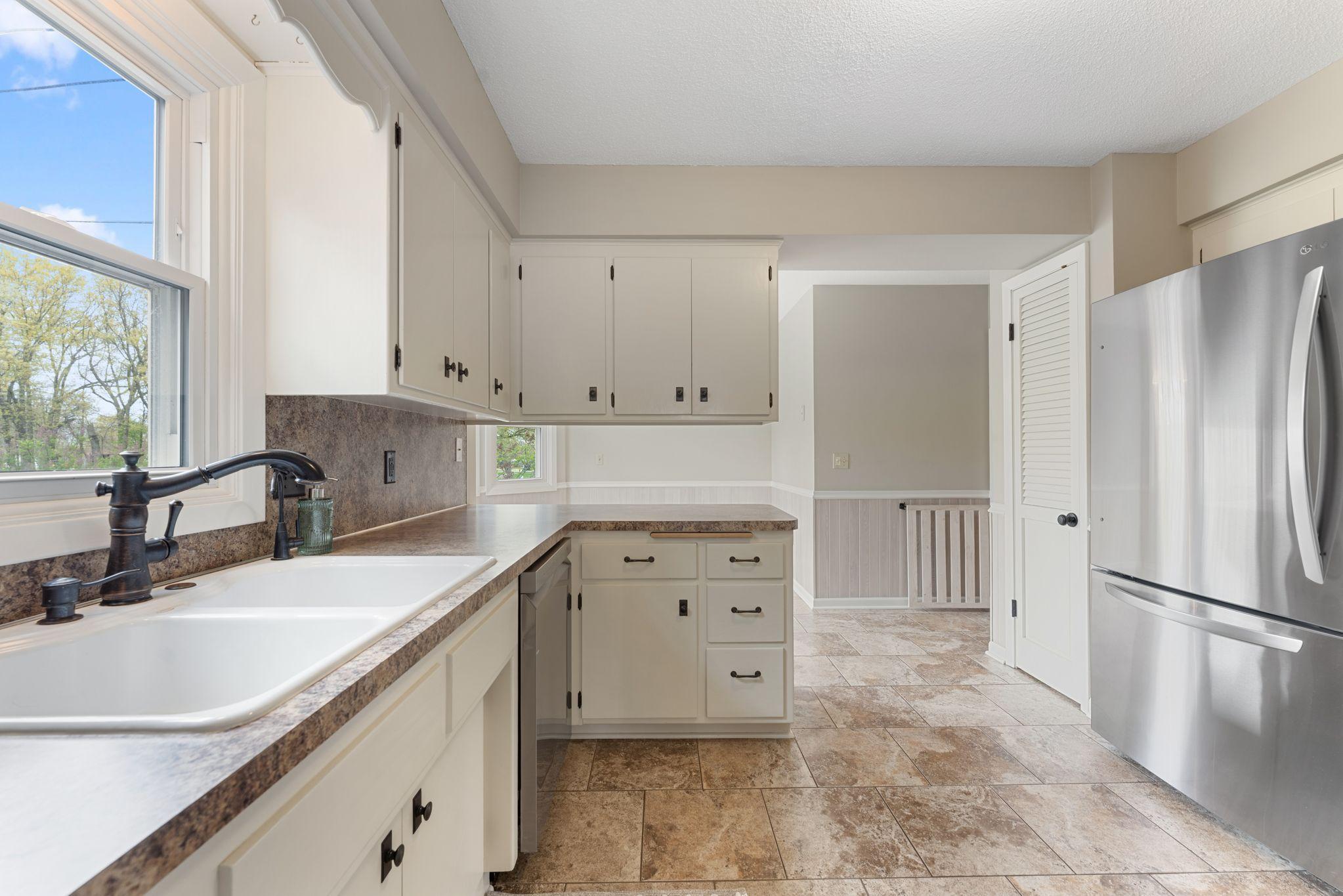 View of Residential at 10 Western Terrace, Golden Valley MN 55426, Golden Valley (21 of 47) - Mike Wilen | Minnesota Team Real Estate