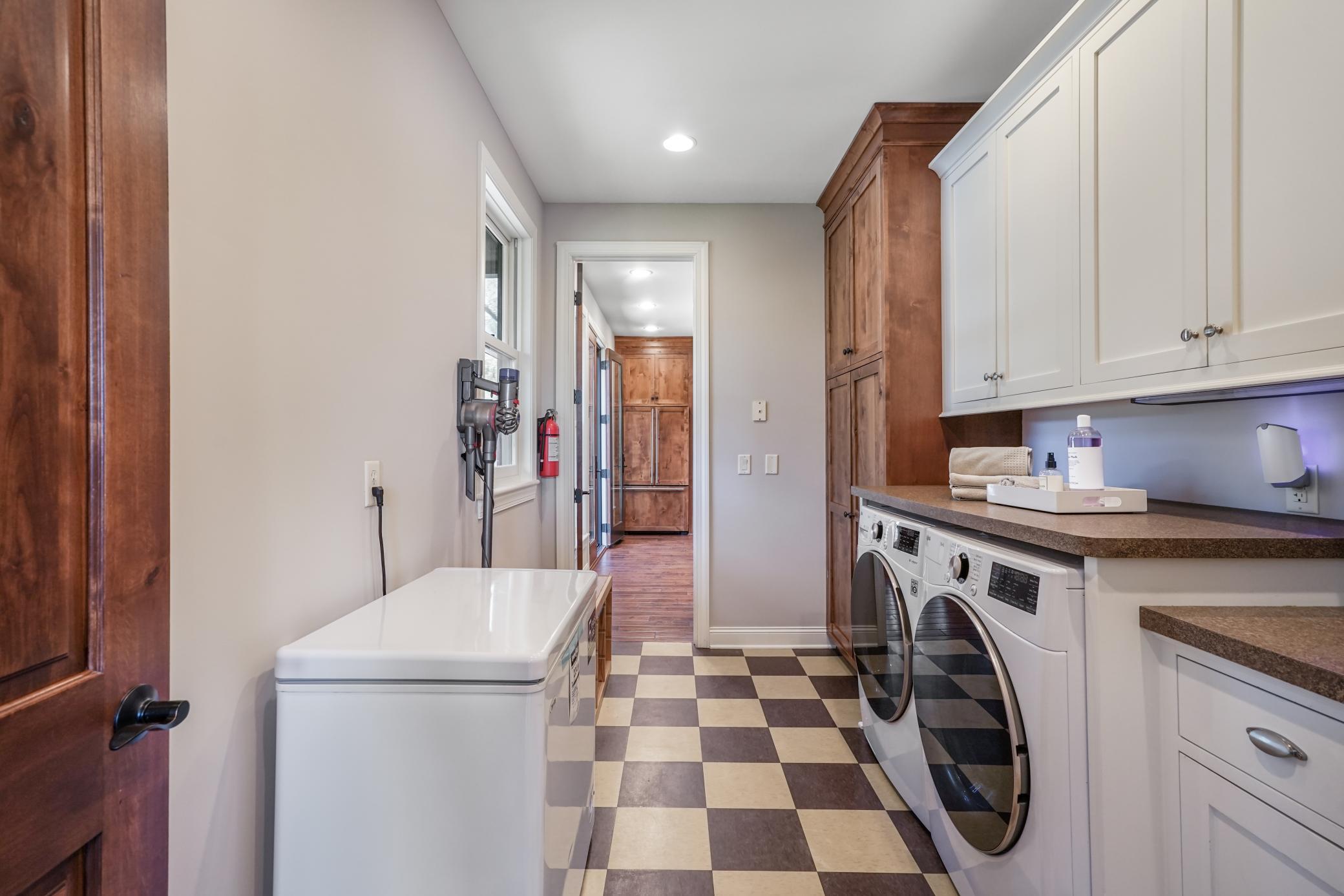 View of Residential at 4000 Inglewood Avenue, Edina MN 55416, Edina (52 of 62) - Mike Wilen | Minnesota Team Real Estate