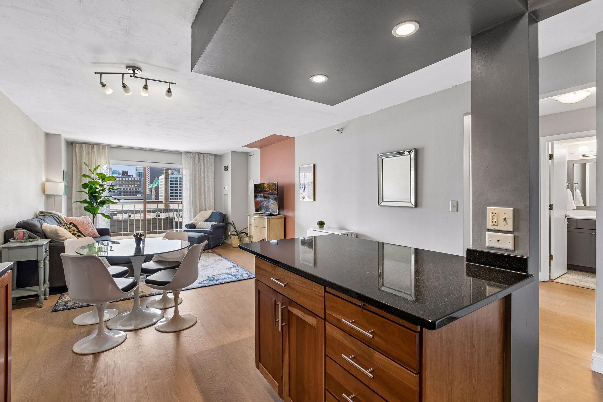 View of Residential at 401 1st Street #616, Minneapolis MN 55401, Minneapolis (15 of 64) - Mike Wilen | Minnesota Team Real Estate