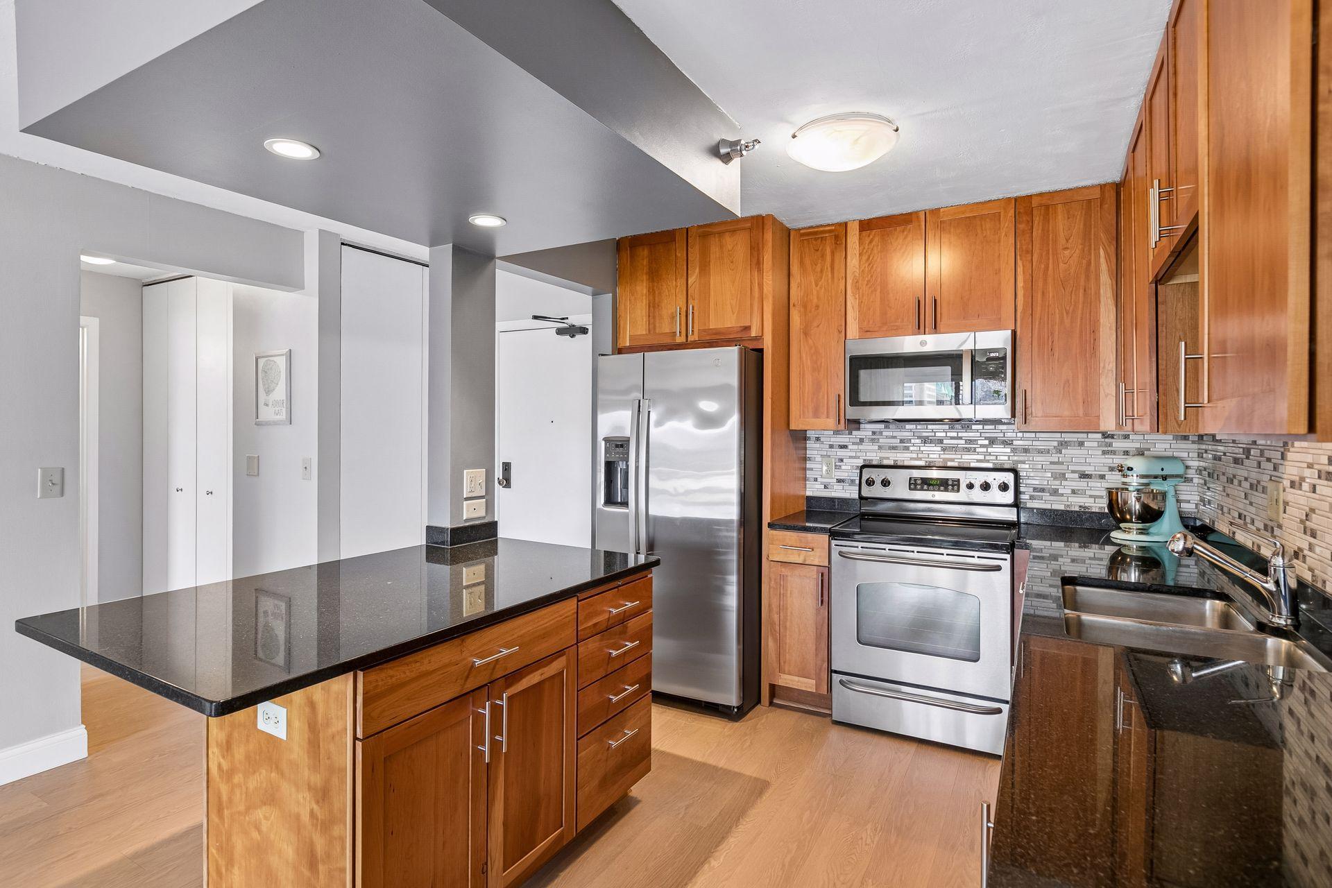 View of Residential at 401 1st Street #616, Minneapolis MN 55401, Minneapolis (13 of 64) - Mike Wilen | Minnesota Team Real Estate