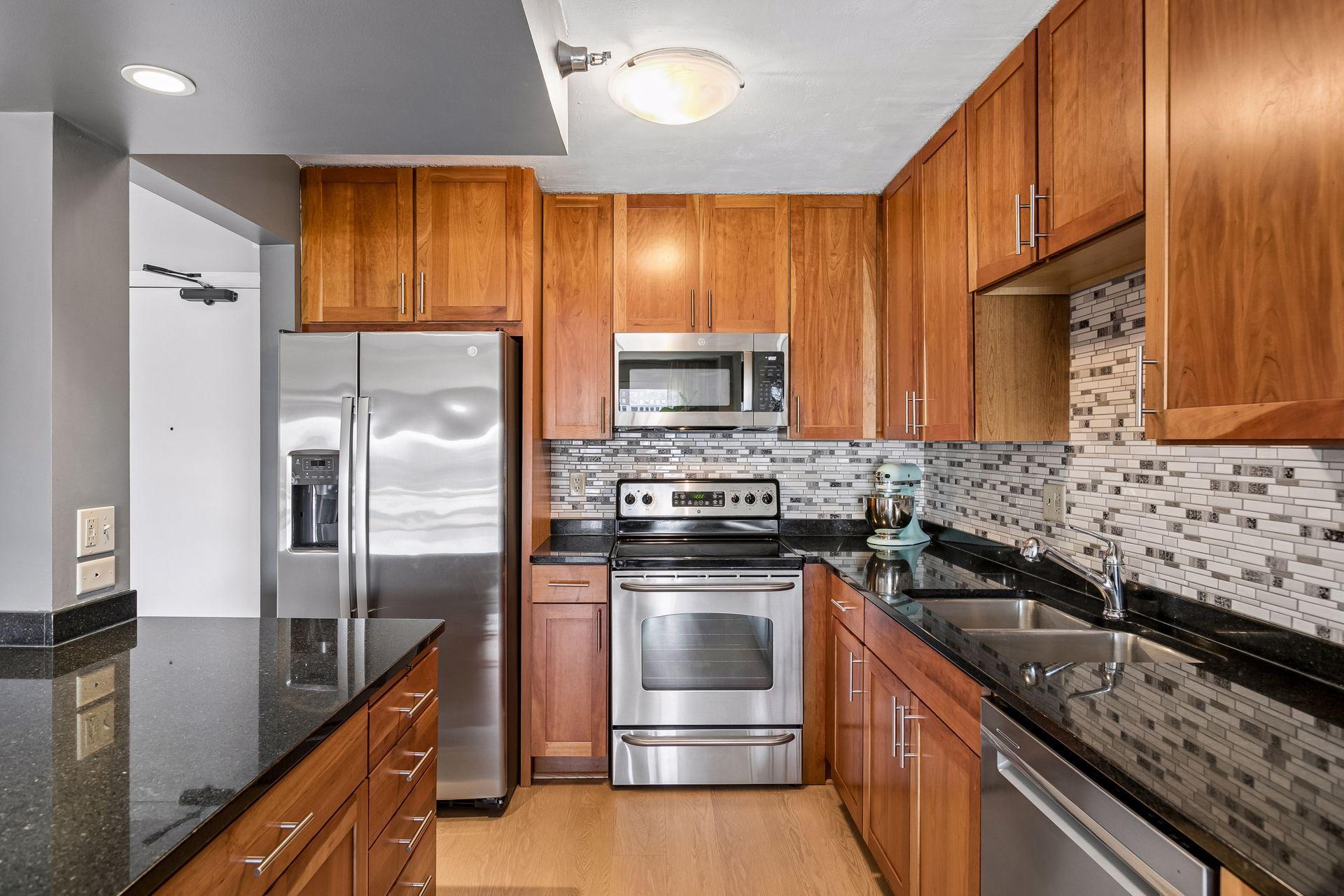 View of Residential at 401 1st Street #616, Minneapolis MN 55401, Minneapolis (12 of 64) - Mike Wilen | Minnesota Team Real Estate