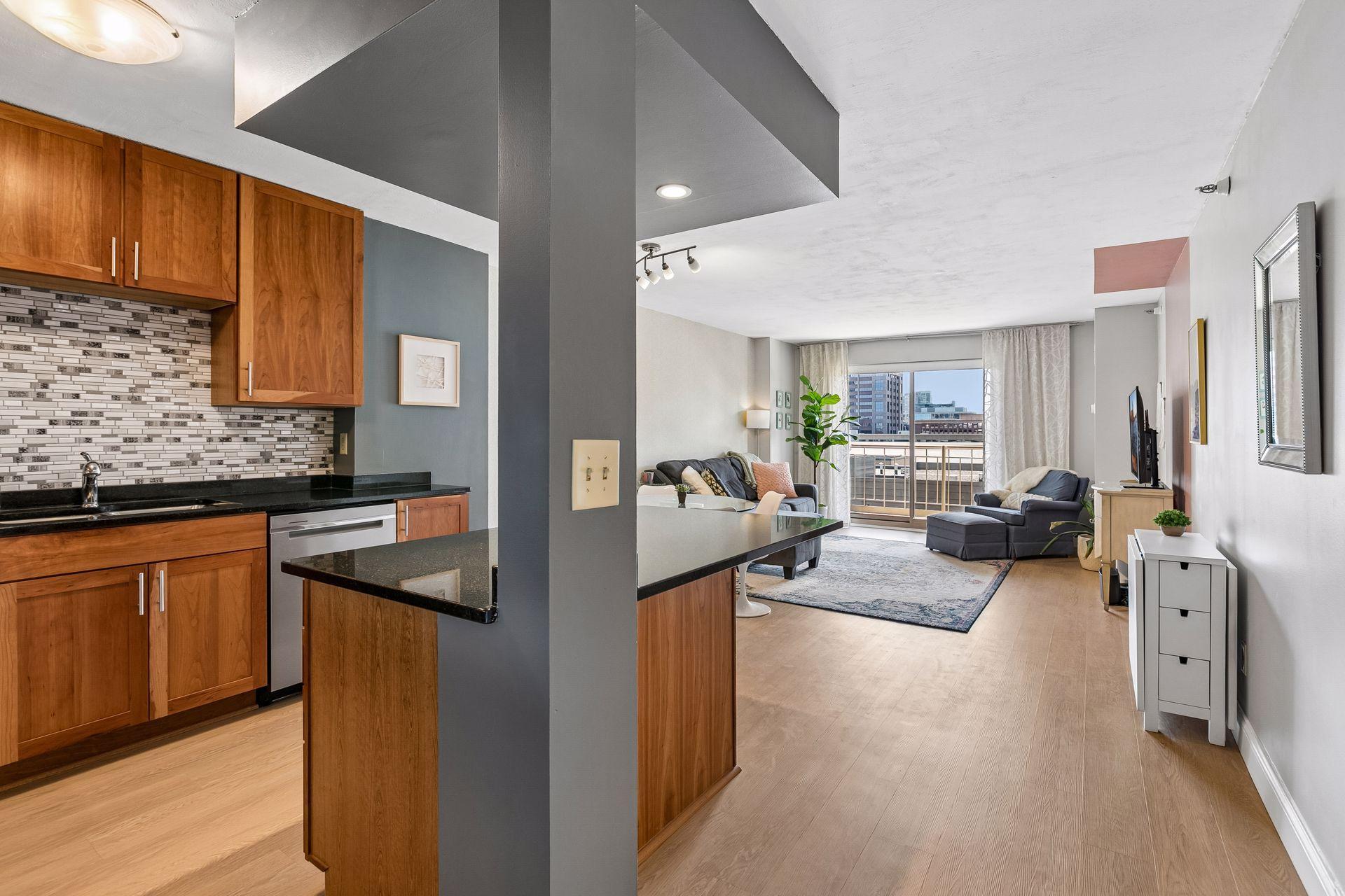 View of Residential at 401 1st Street #616, Minneapolis MN 55401, Minneapolis (16 of 64) - Mike Wilen | Minnesota Team Real Estate