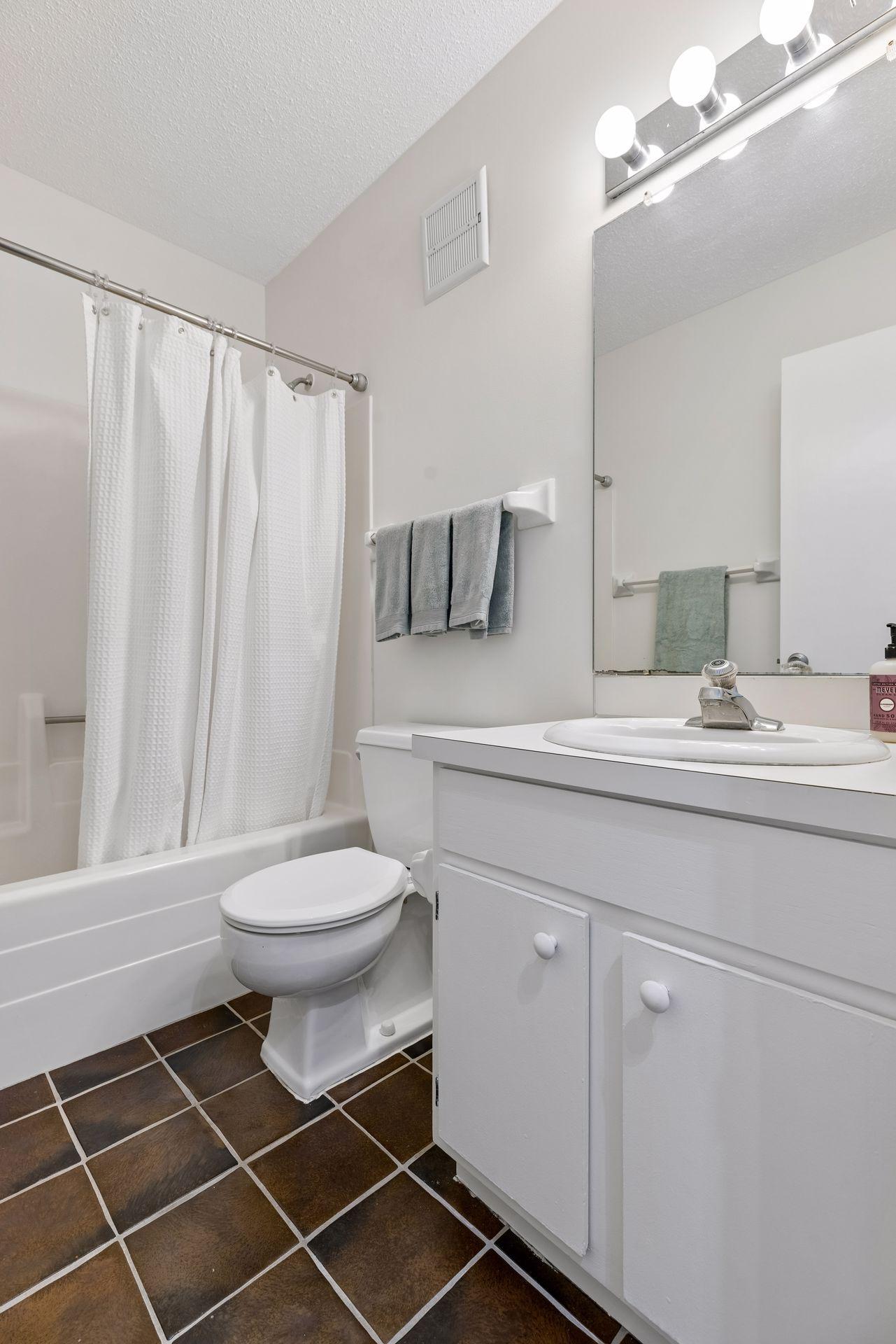 View of Residential at 1200 Nicollet Avenue #723, Minneapolis MN 55403, Minneapolis (17 of 57) - Mike Wilen | Minnesota Team Real Estate