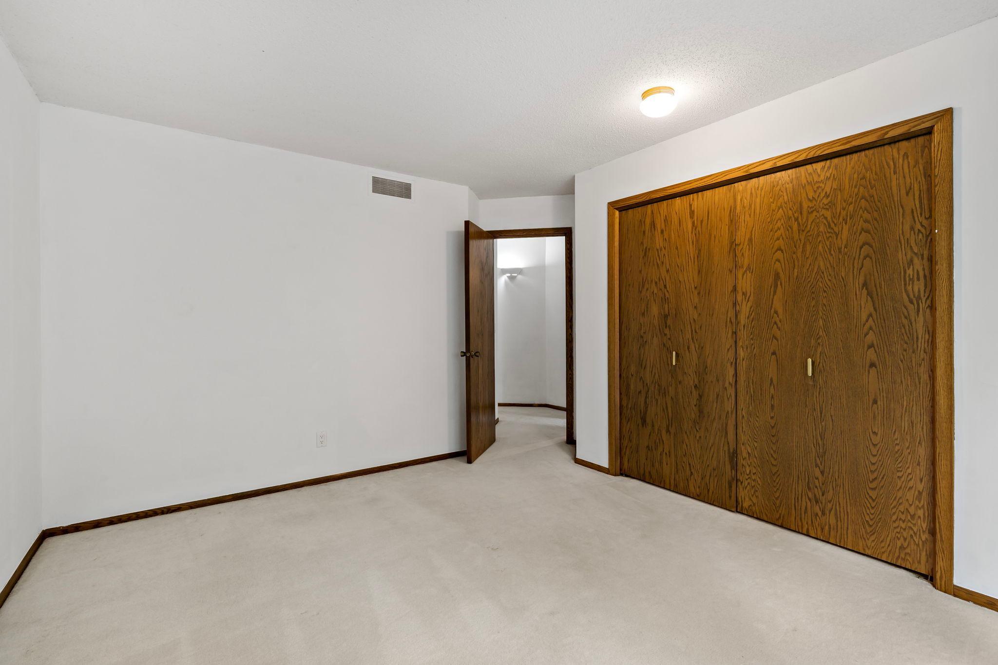 View of Residential at 10300 27th Avenue N, Plymouth MN 55441, Plymouth (33 of 59) - Mike Wilen | Minnesota Team Real Estate