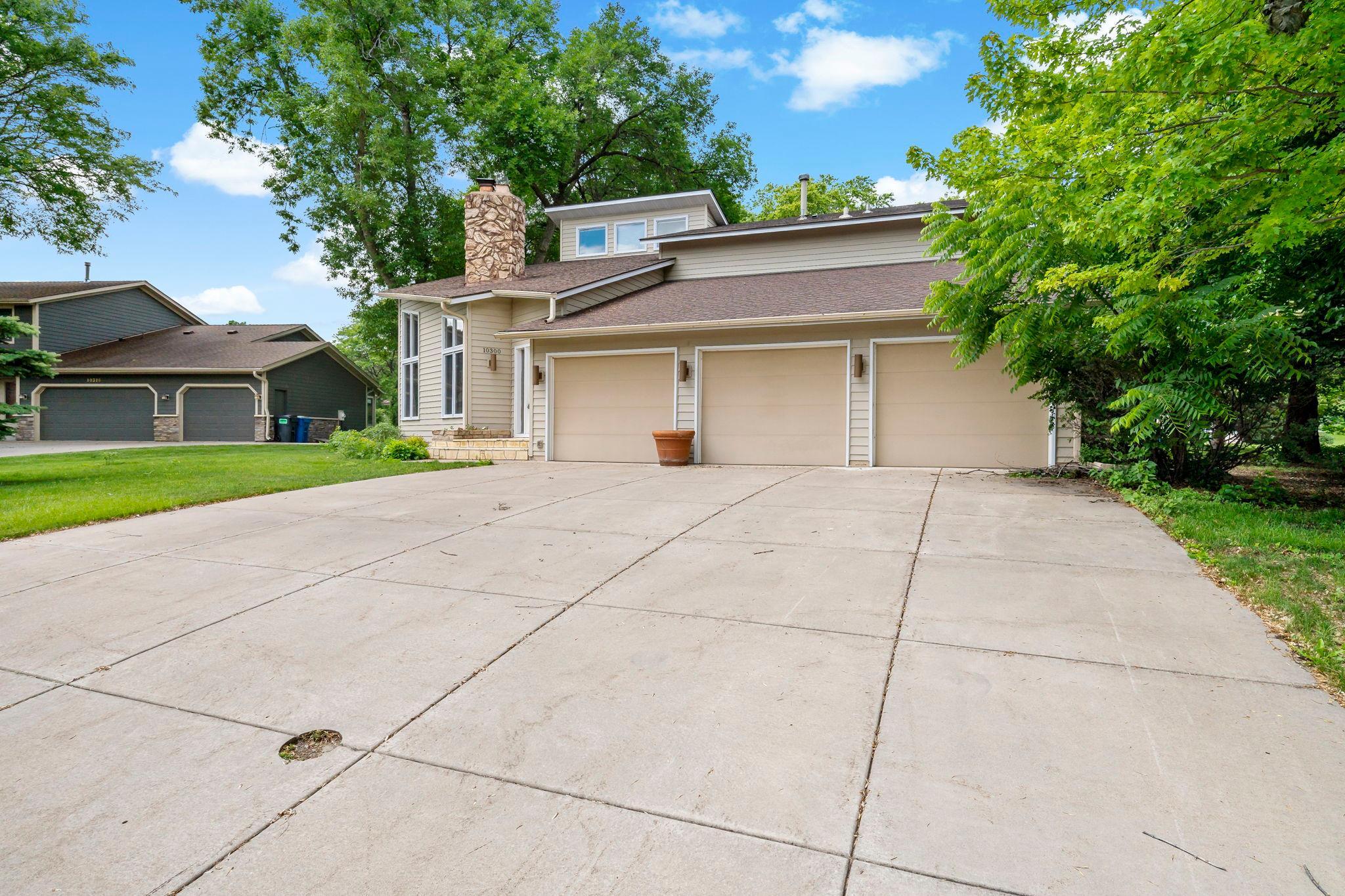 View of Residential at 10300 27th Avenue N, Plymouth MN 55441, Plymouth (46 of 59) - Mike Wilen | Minnesota Team Real Estate