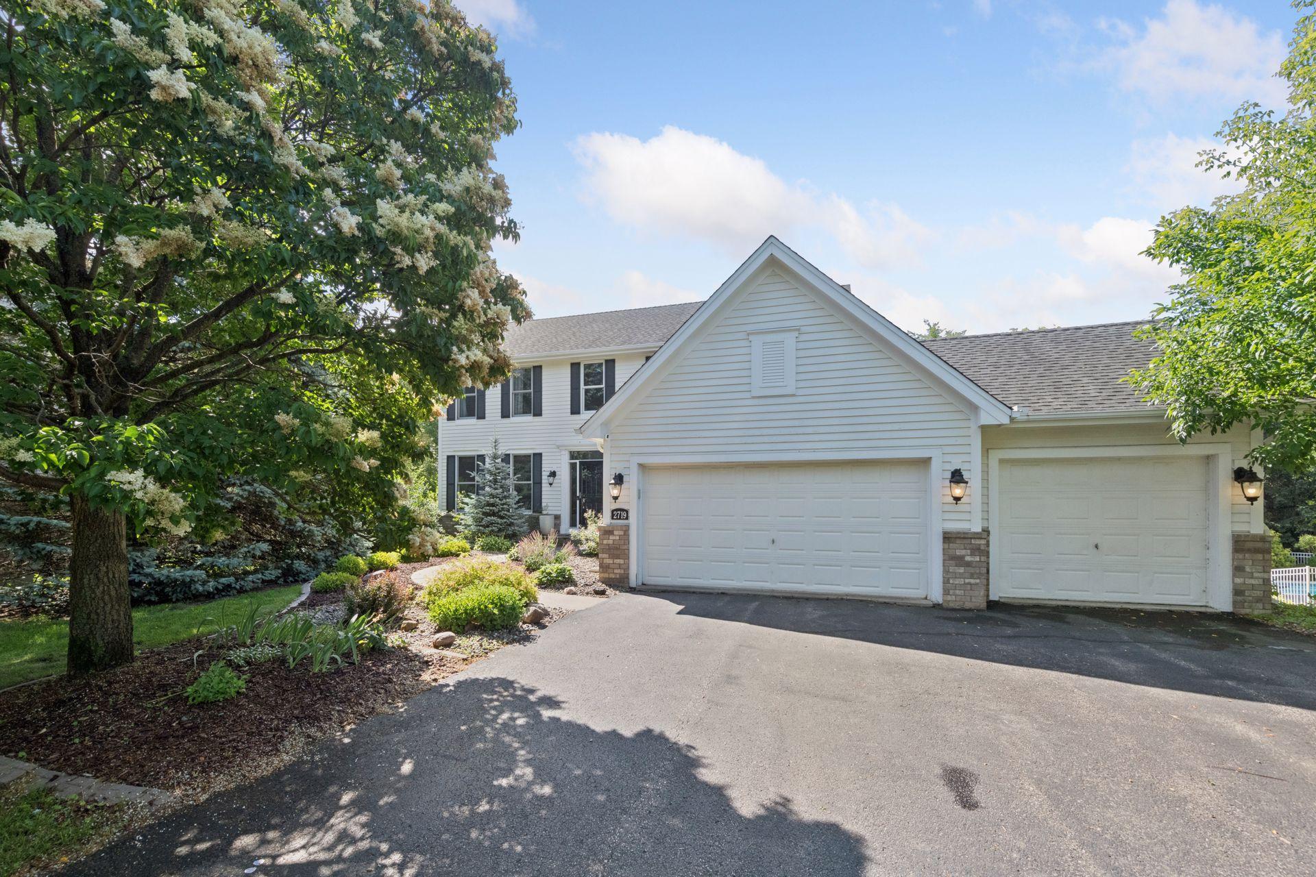 View of Residential at 2719 Longacres Drive, Chanhassen MN 55317, Chanhassen (63 of 74) - Mike Wilen | Minnesota Team Real Estate