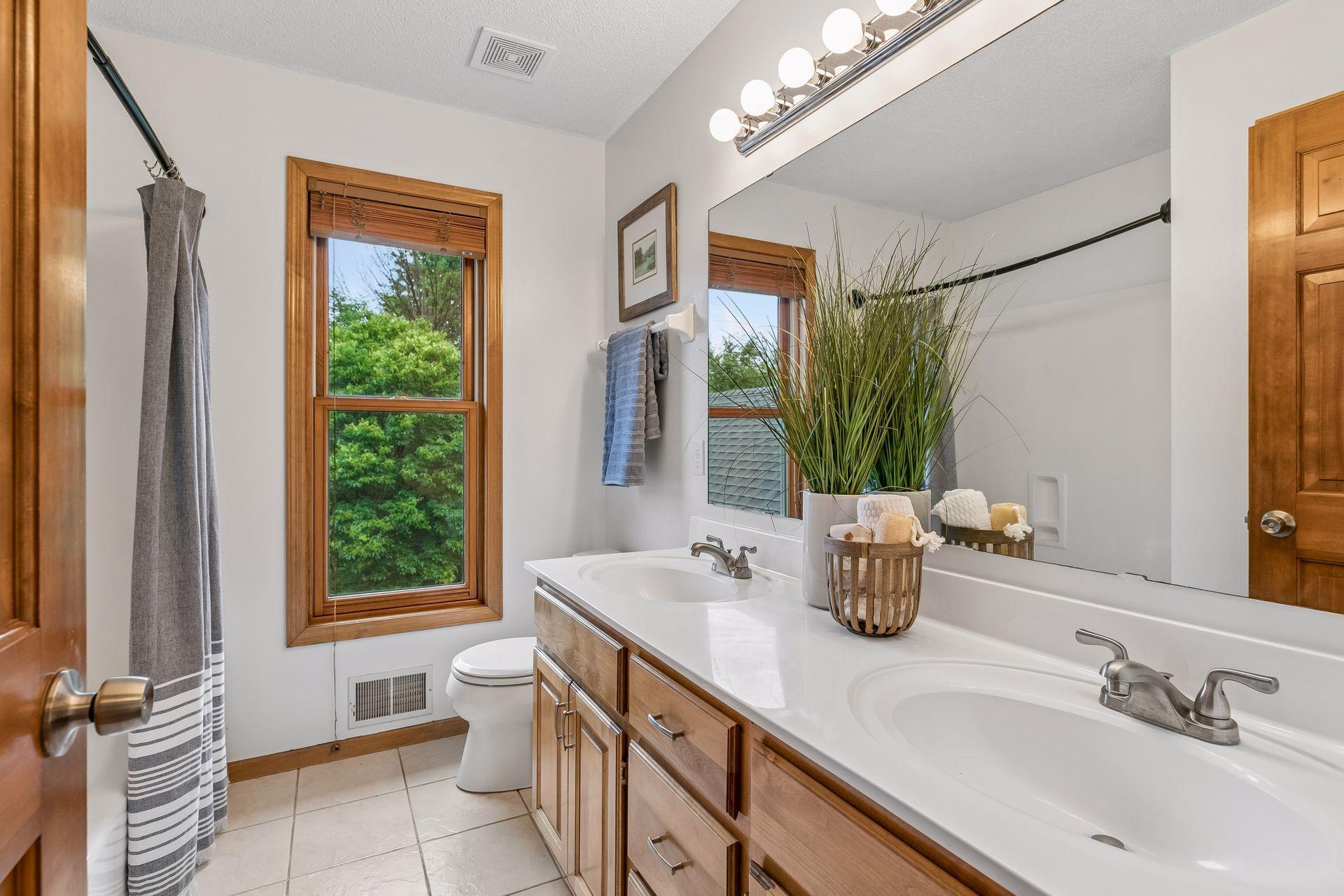 View of Residential at 2719 Longacres Drive, Chanhassen MN 55317, Chanhassen (54 of 74) - Mike Wilen | Minnesota Team Real Estate